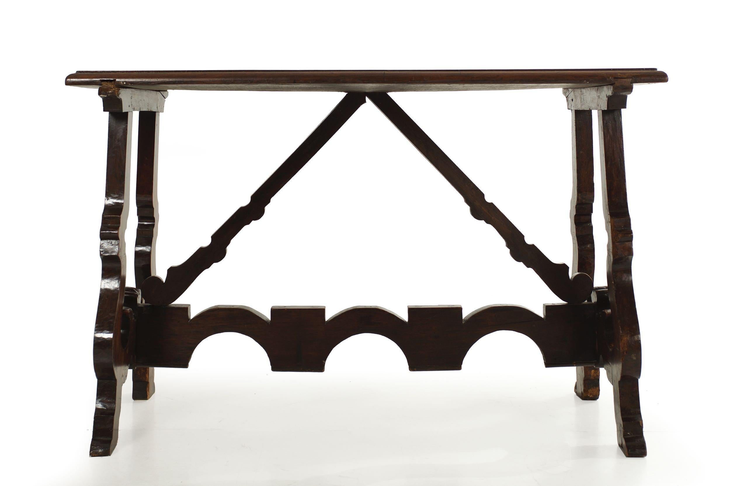 18. Jahrhundert Italienisch Barock Intarsien Nussbaum Trestle-Base Center Table im Zustand „Gut“ im Angebot in Shippensburg, PA