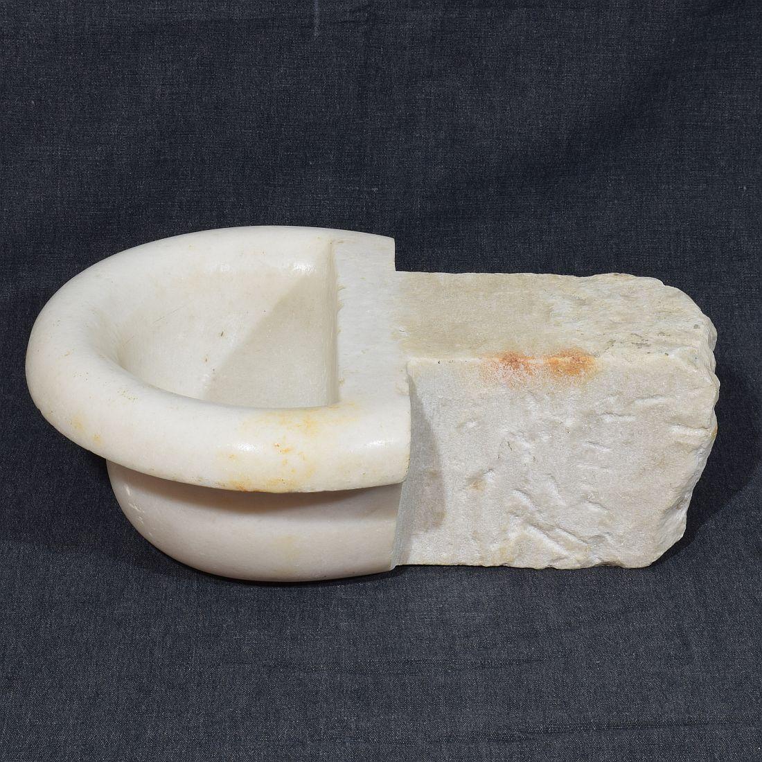 18th Century Italian Baroque Marble Holy Water Font or Stoup For Sale 1