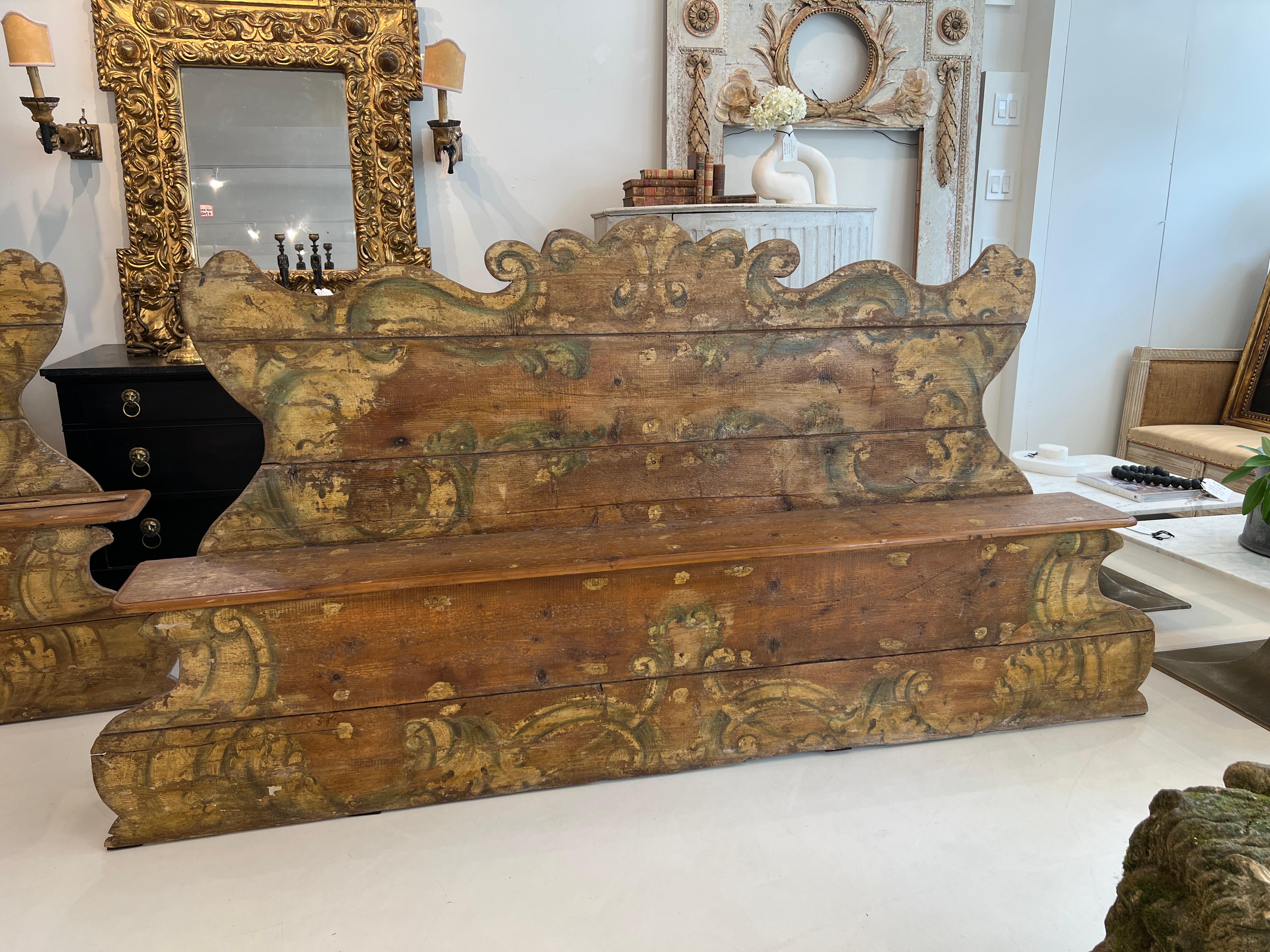 Banco de recibidor antiguo policromado barroco italiano del siglo XVIII en Bastante bueno estado para la venta en New Orleans, LA