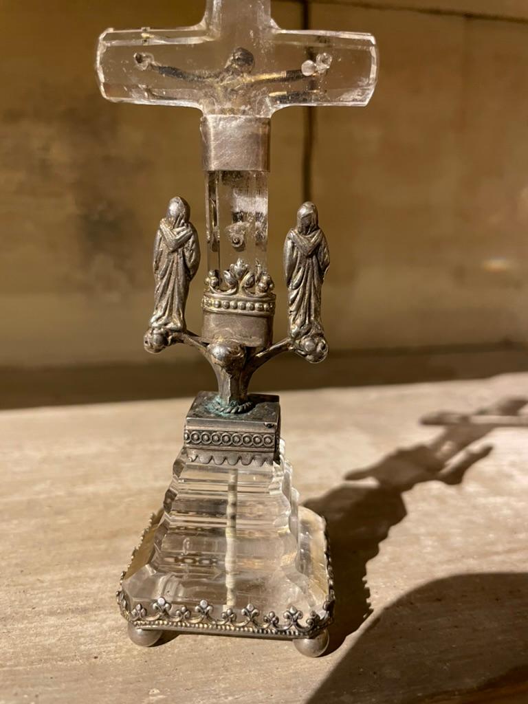 Argent Crucifix baroque italien du XVIIIe siècle en argent et cristal de roche en vente