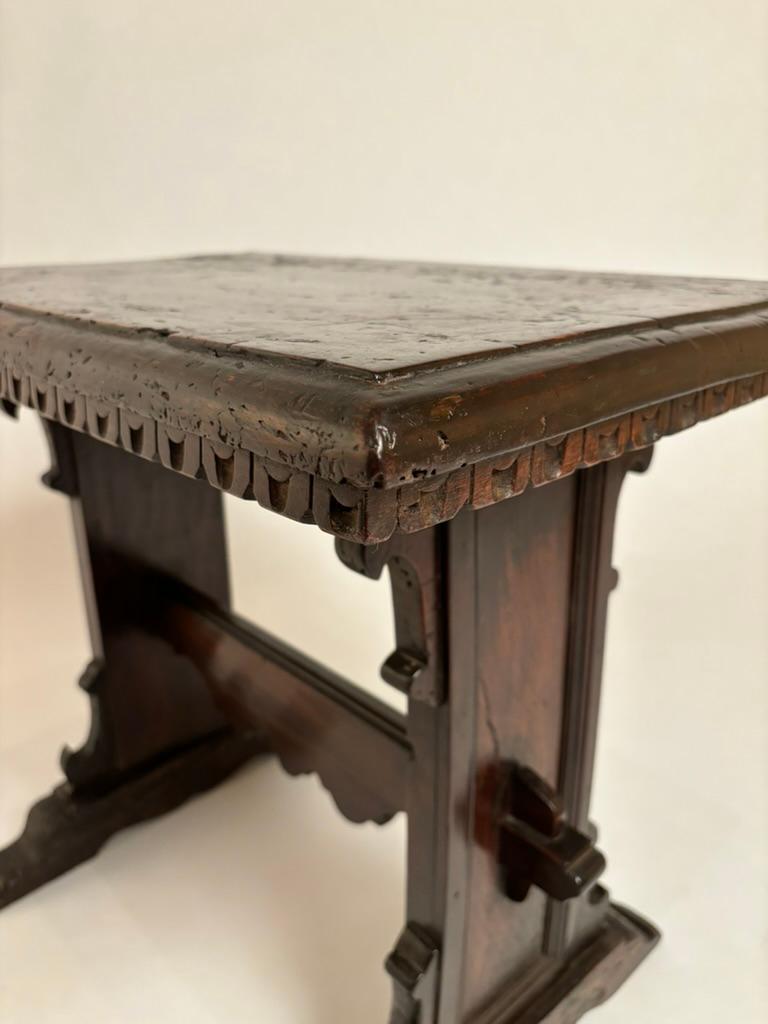 18th Century Italian Baroque Style Walnut Side Table  For Sale 7