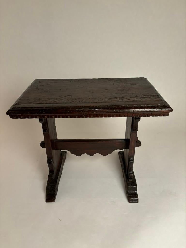 18th Century Italian Baroque Style Walnut Side Table  For Sale 11