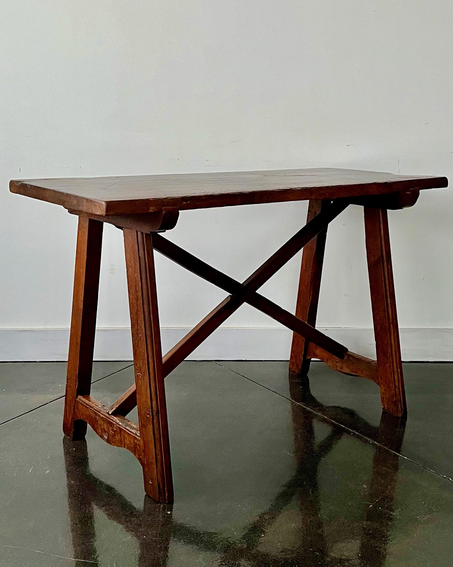 Wrought Iron 18th century Italian Baroque-Style Walnut Side Table  For Sale