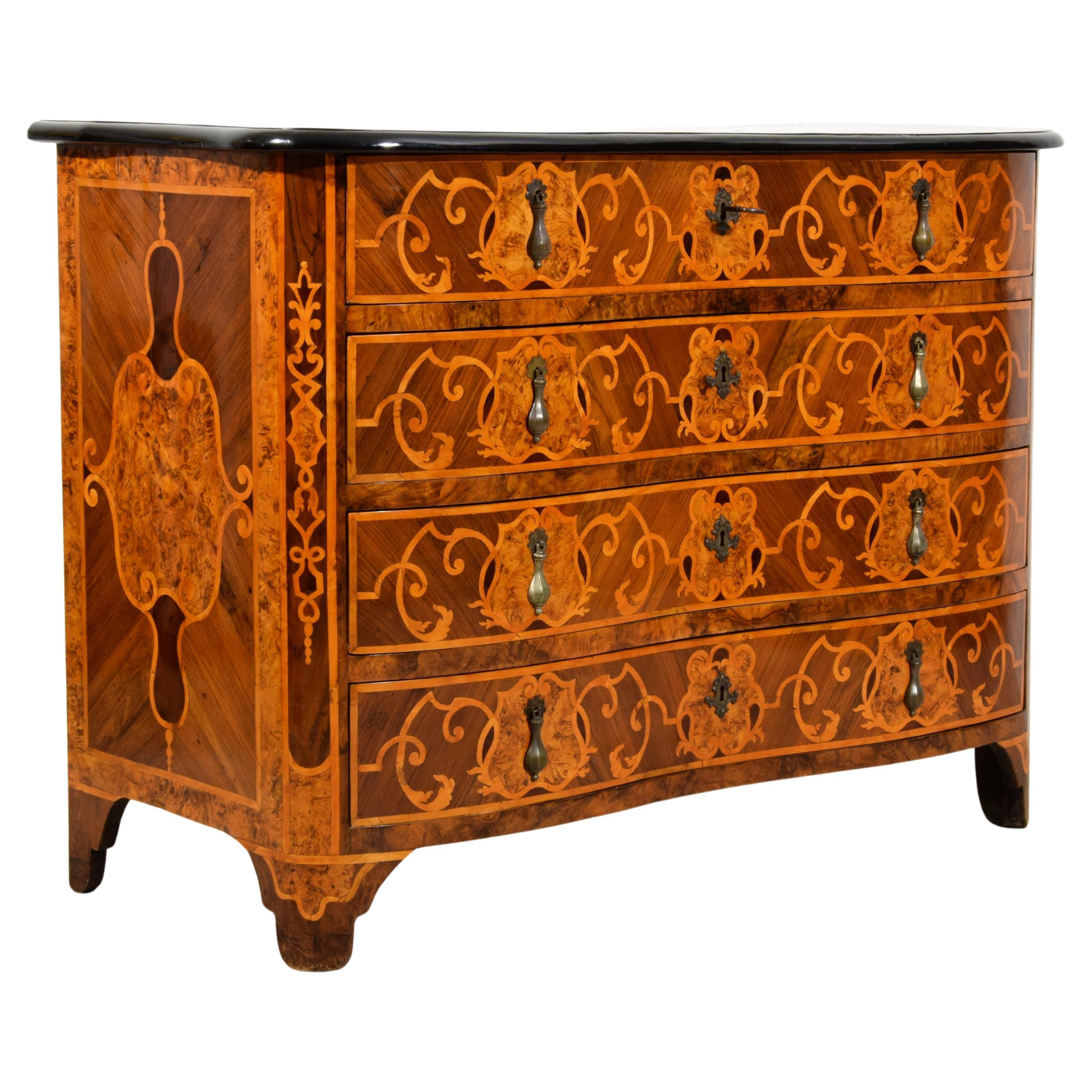 18. Jahrhundert, Italienischer Barock Furnier und Intarsien Wood Commode