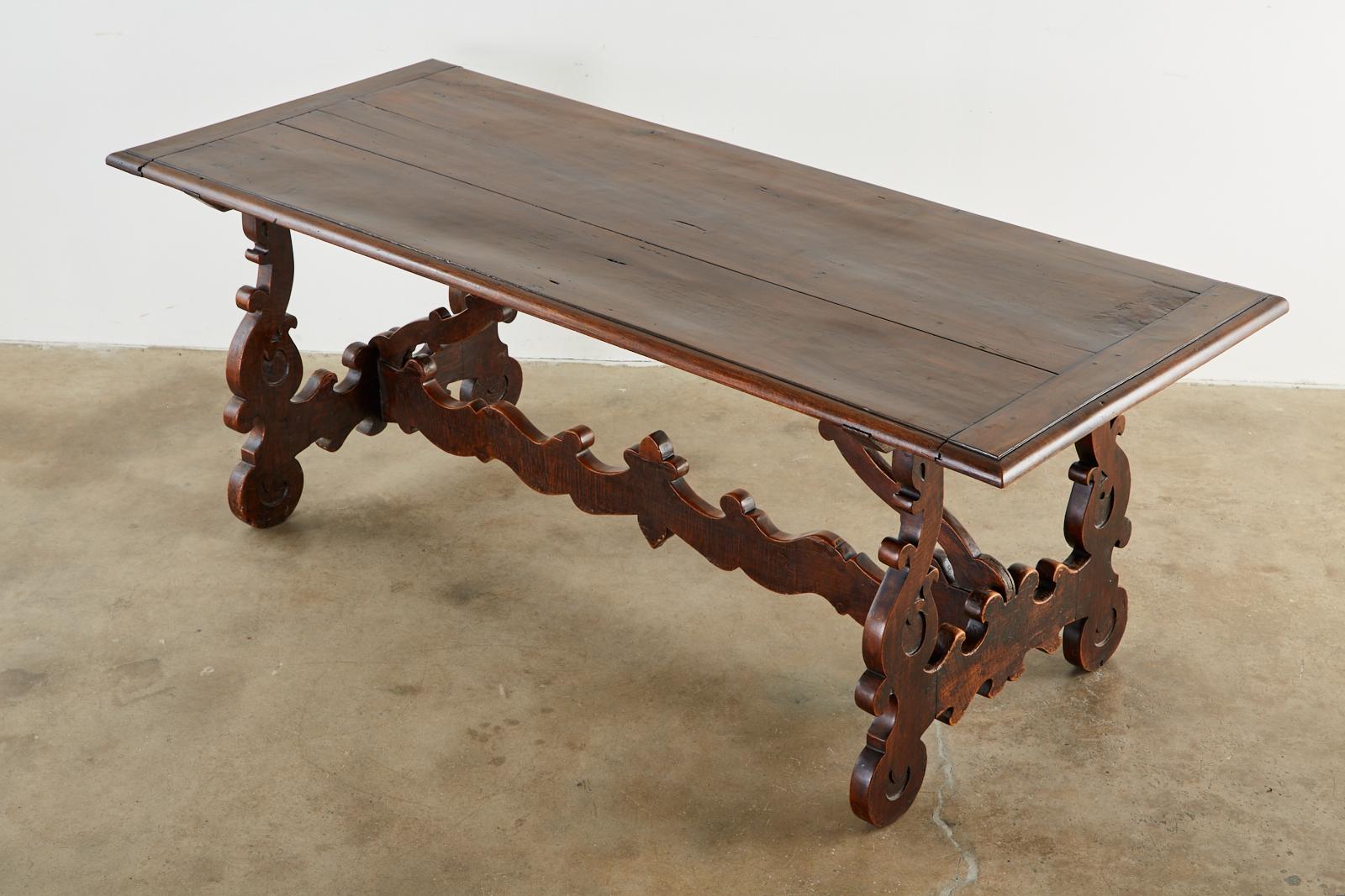 18th Century Italian Baroque Walnut Trestle Dining Table In Good Condition For Sale In Rio Vista, CA