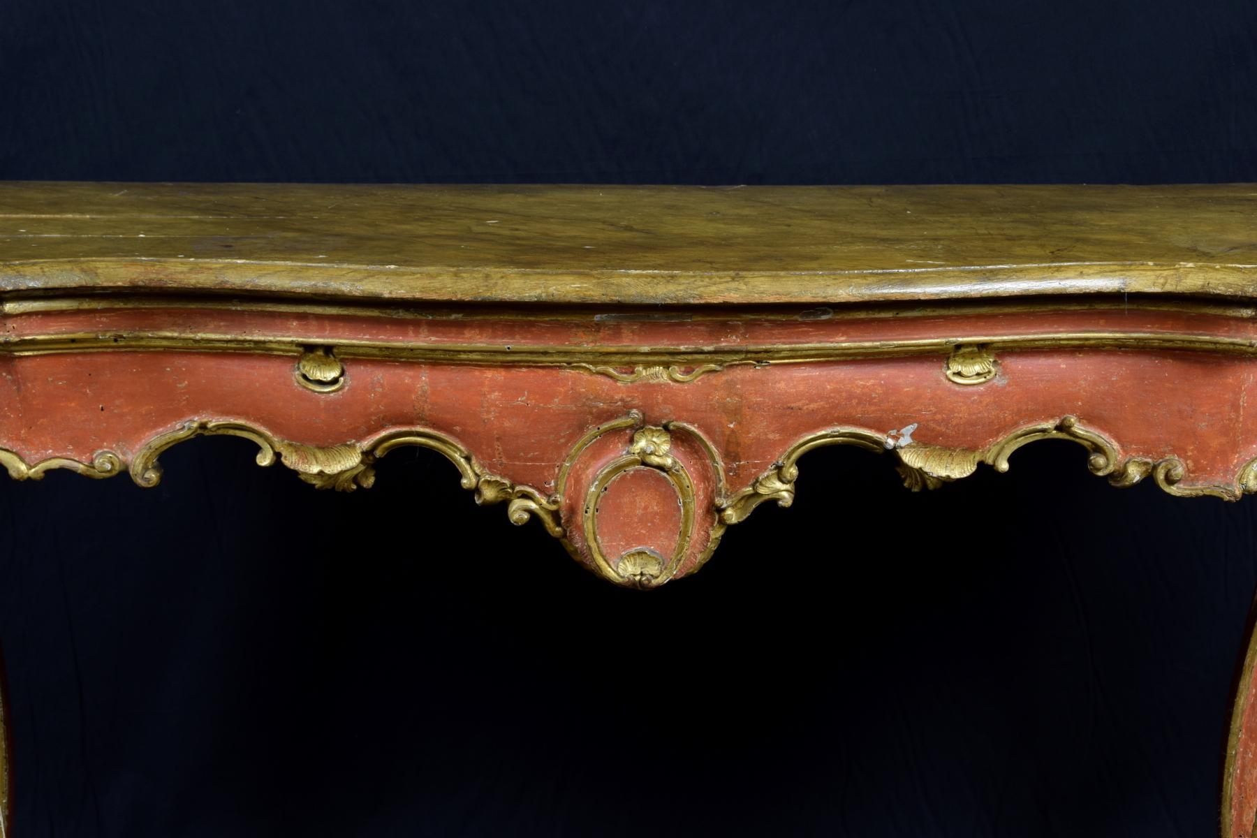 xVIIIe siècle:: baroque italien Consolle en bois laqué en vente 8