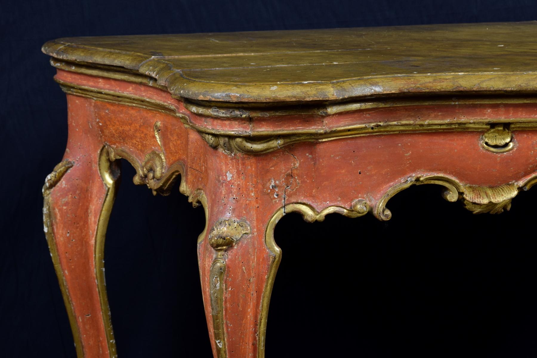 18th Century, Italian Baroque Wood Lacquered Consolle For Sale 4