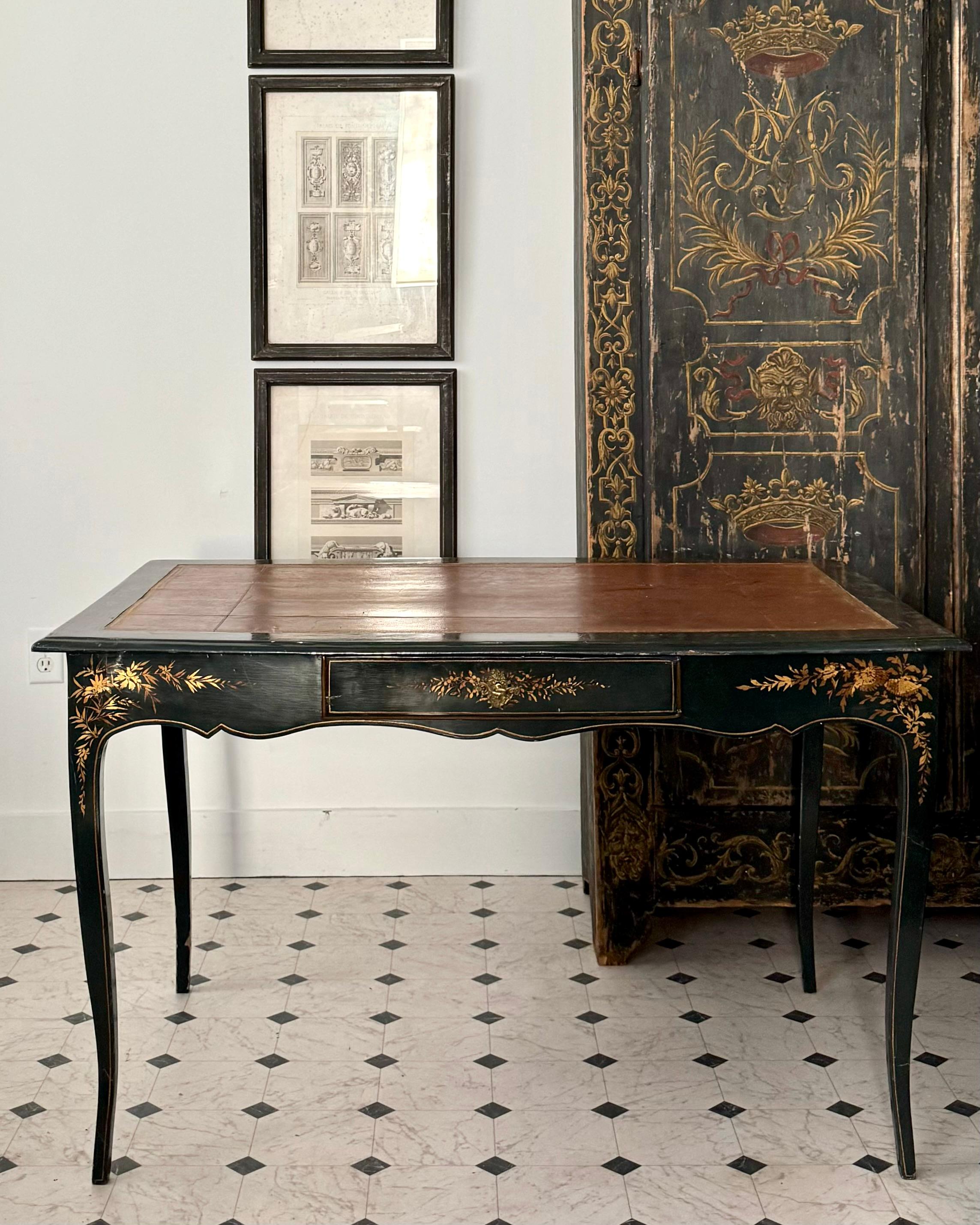 Bronze 18th Century Italian Black Lacquer Desk With Chinoiserie Decor