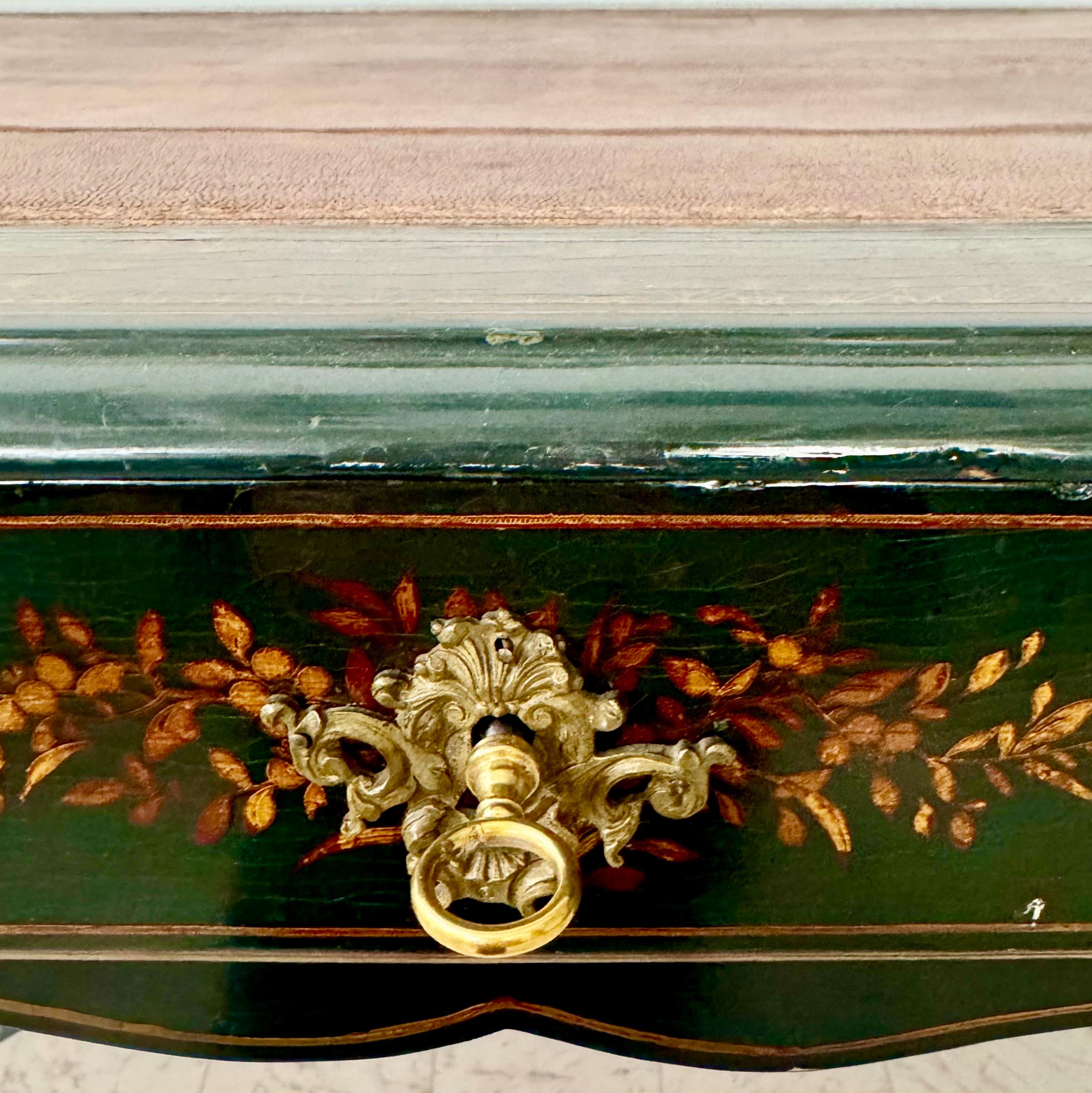 18th Century Italian Black Lacquer Desk With Chinoiserie Decor 3