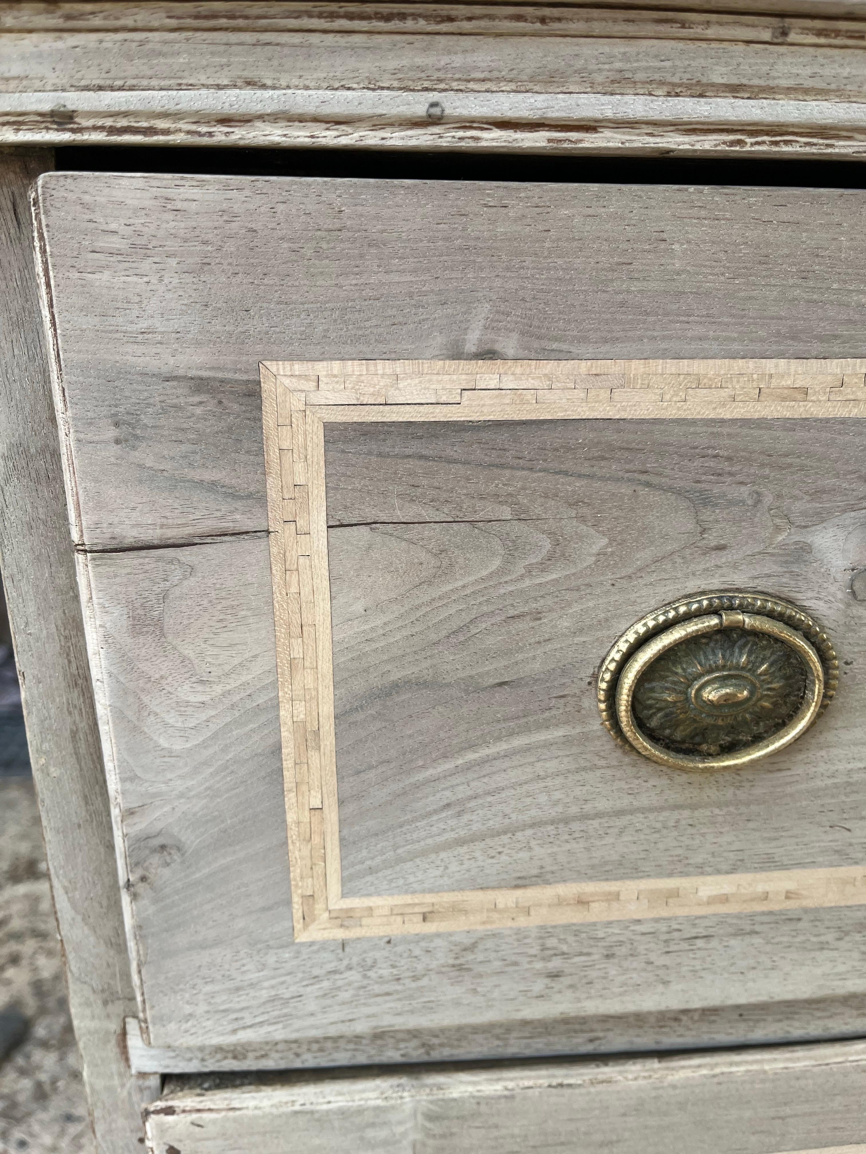 Neoclassical 18th Century Italian Bleached Walnut Chest Of Drawers With Inlay For Sale