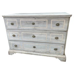 Commodes and Chests of Drawers