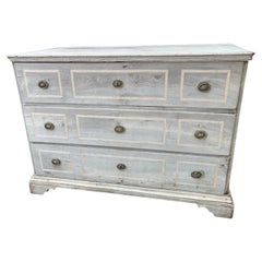 18th Century Italian Bleached Walnut Chest Of Drawers With Inlay