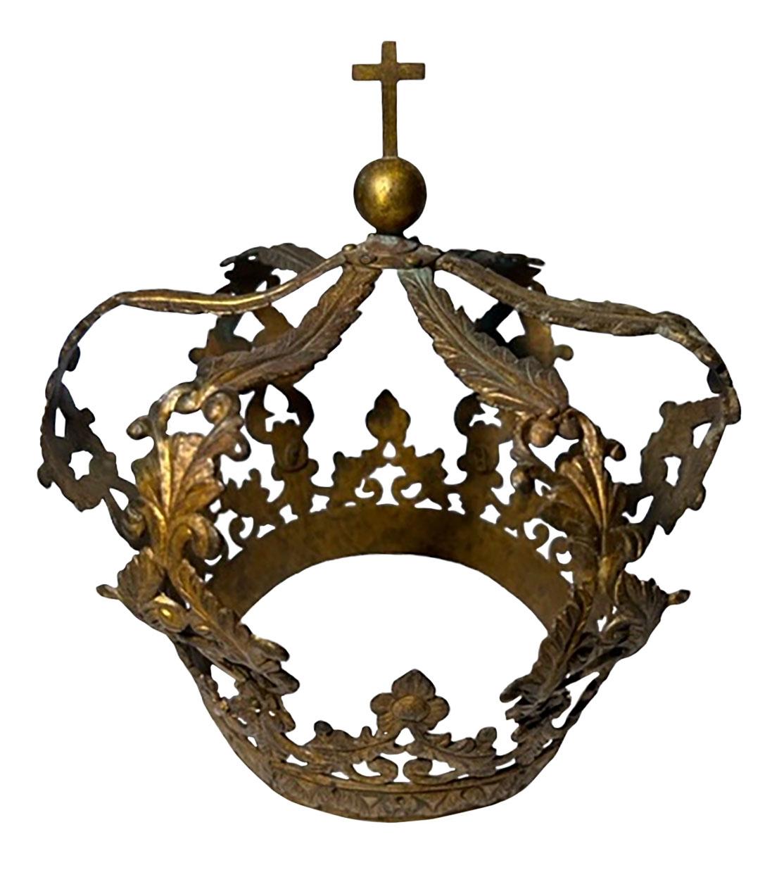 18th Century Italian Bronze Crown 1