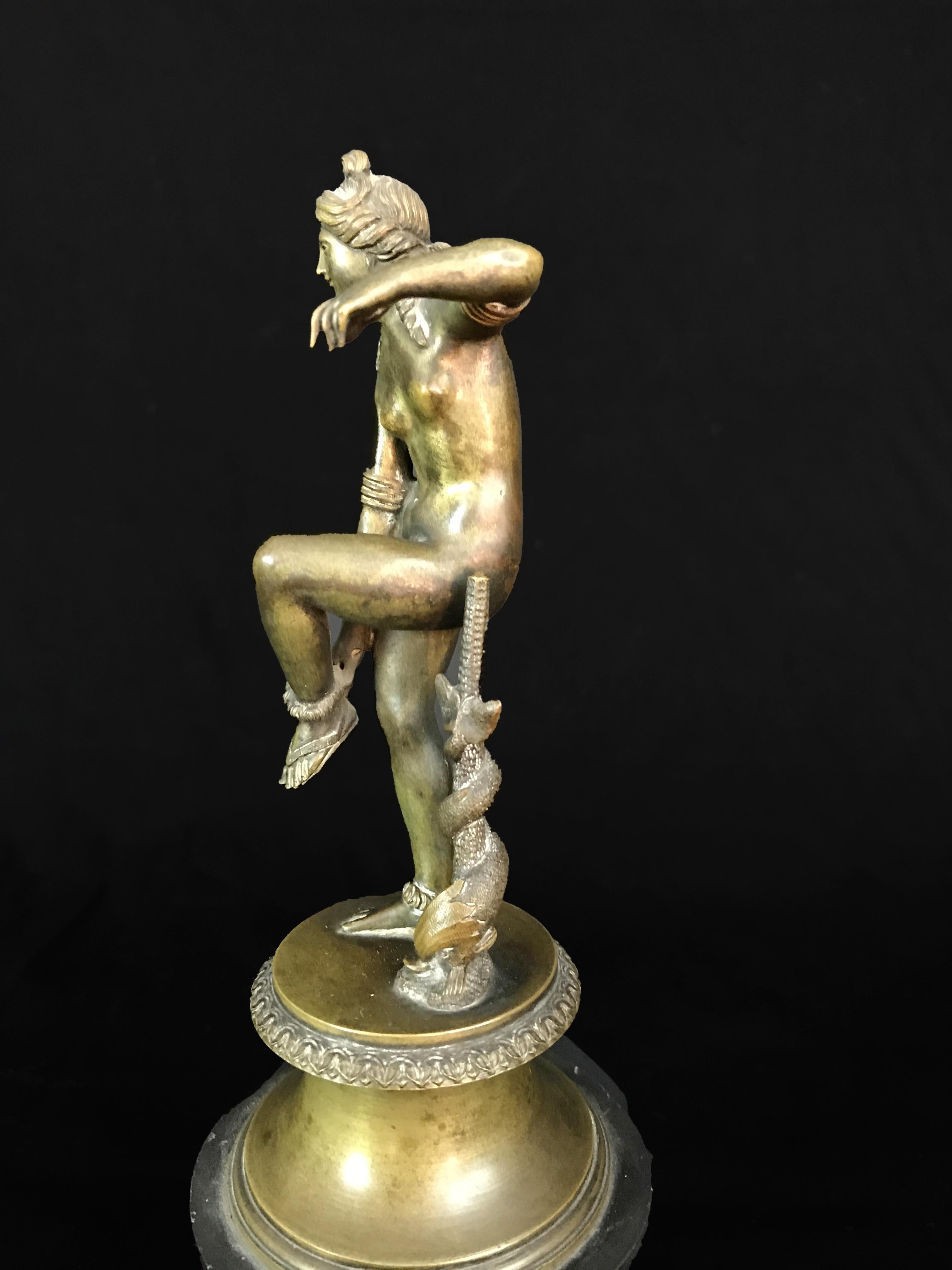18th Century, Italian Bronze Sculpture with Venus Removing Her Sandal For Sale 3