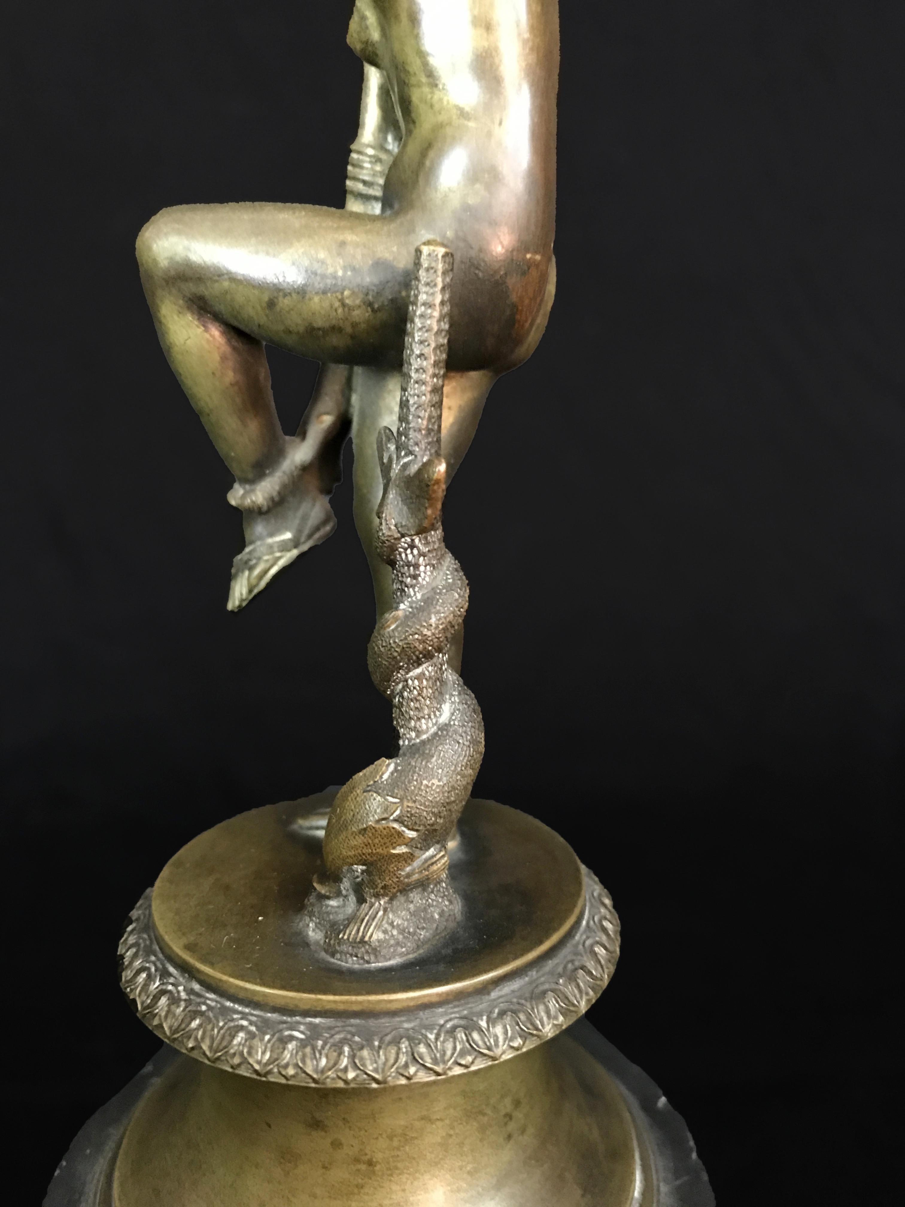 18th Century, Italian Bronze Sculpture with Venus Removing Her Sandal For Sale 4