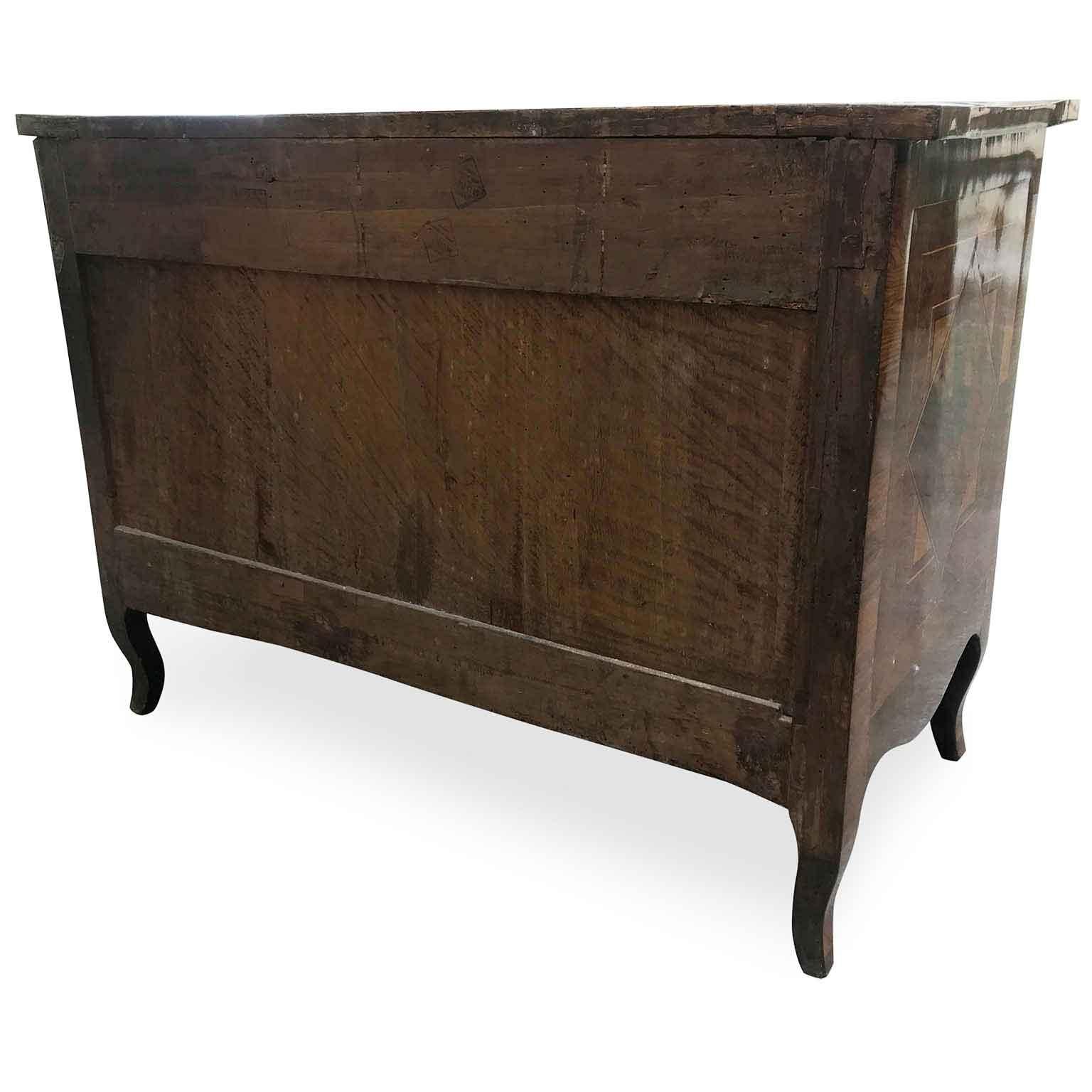 18th Century Italian Burl Marquetry Commode Bolognese Louis XV Chest of Drawers For Sale 5