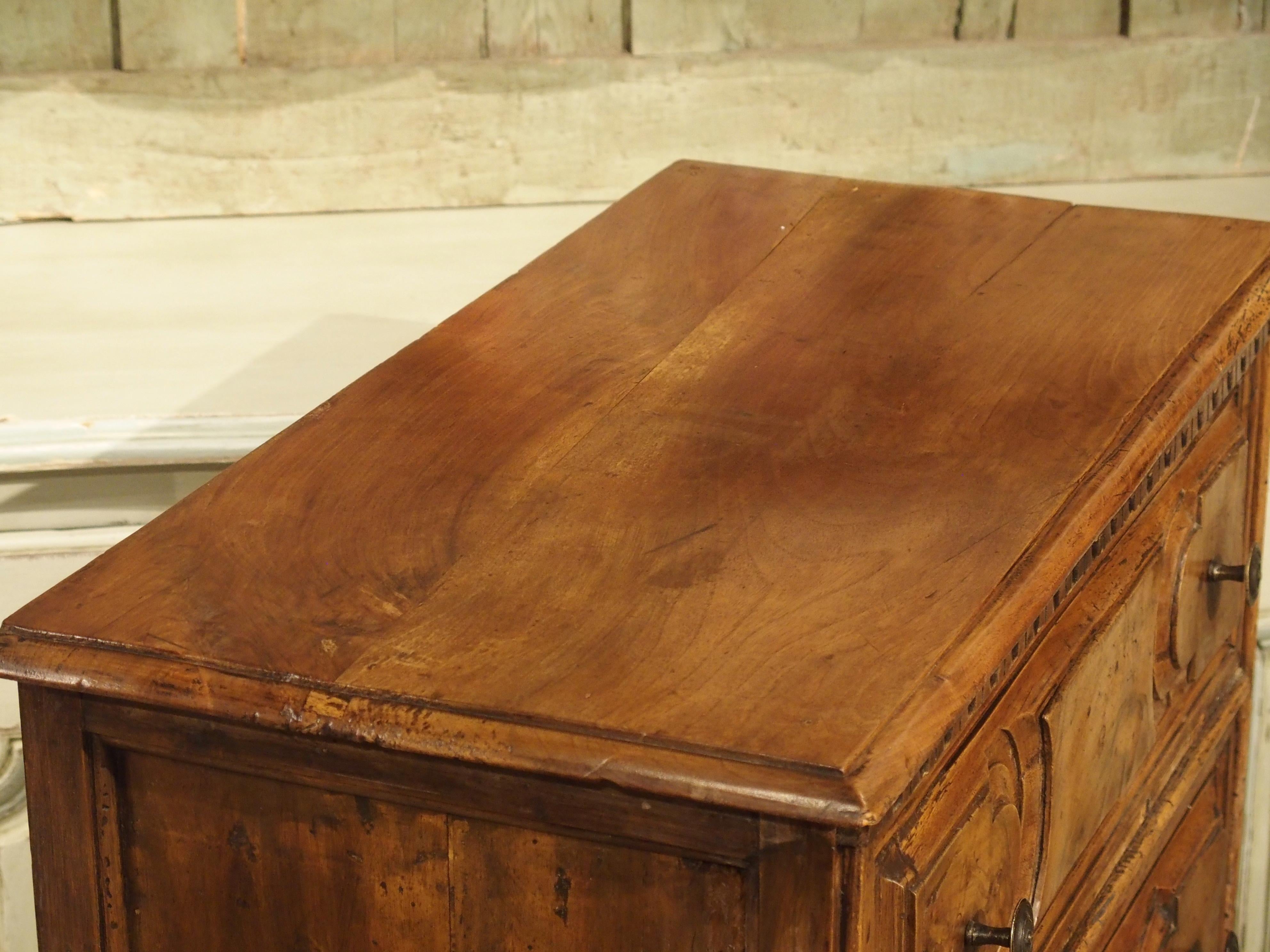 18th Century Italian Burl Walnut Chest of Drawers 2