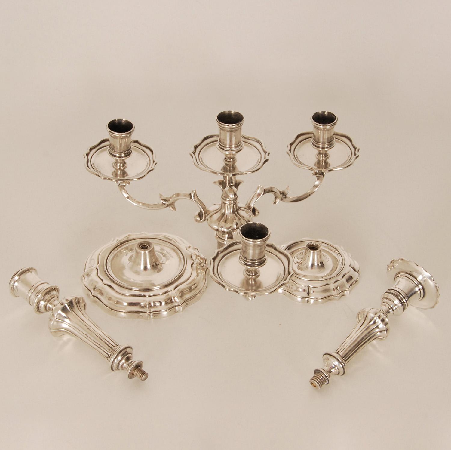 Paire de chandeliers italiens rococo en argent sterling du 18ème siècle de Venise en vente 6