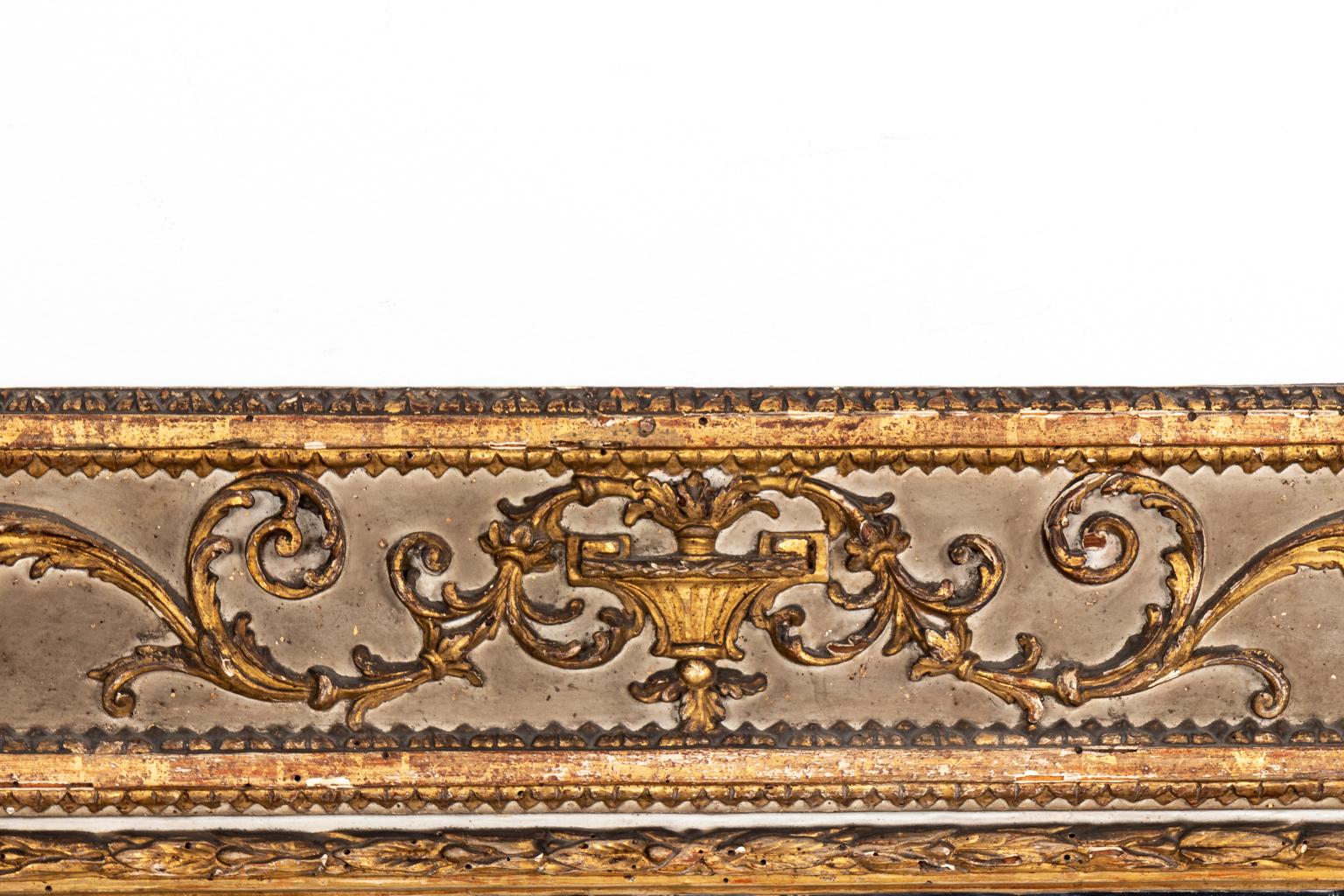 18th Century Italian Carved and Gilded Mirror In Good Condition For Sale In Stamford, CT