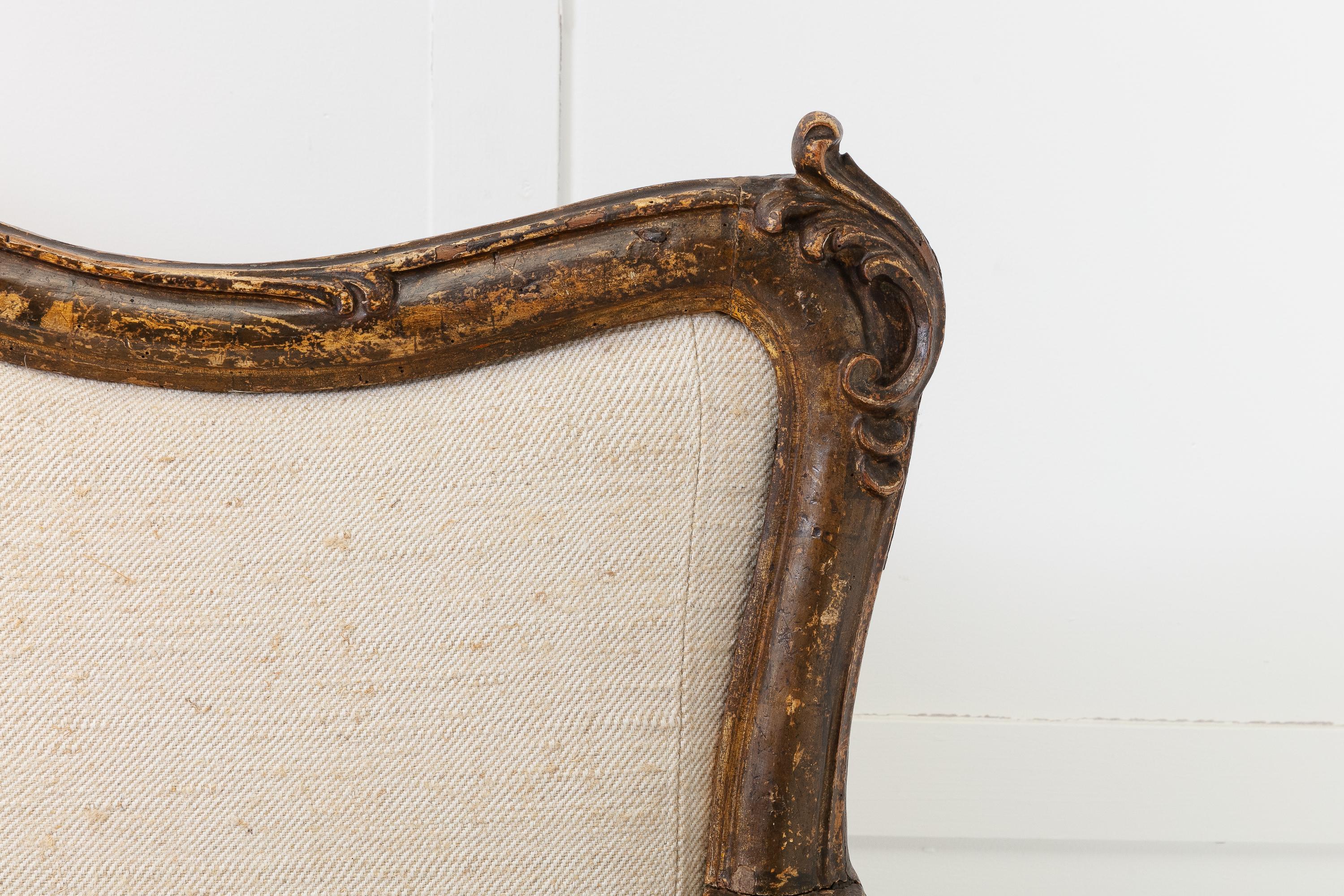 18th Century Italian Carved and Gilded Sofa For Sale 1