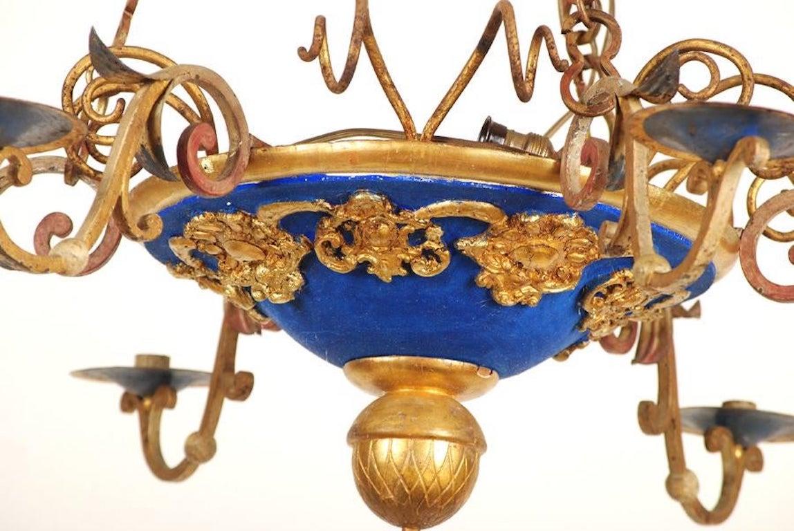 lustre italien du 18ème siècle en bois sculpté et doré Bon état - En vente à Essex, MA