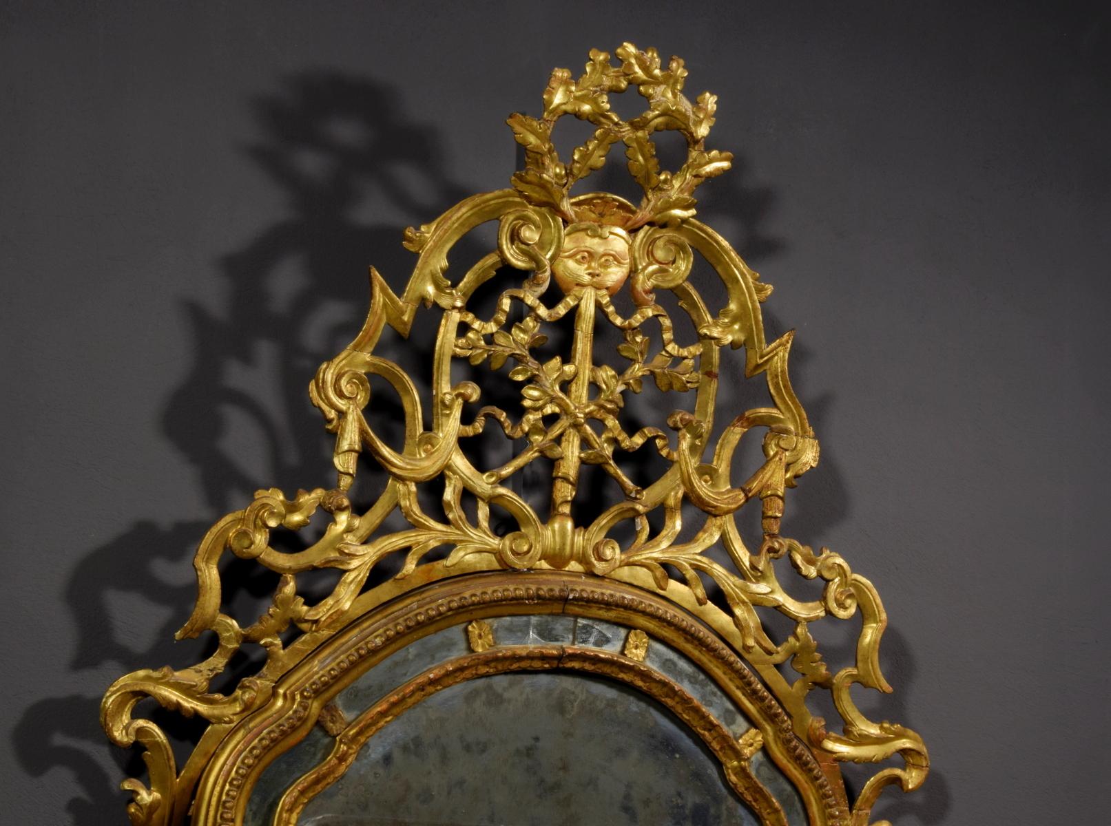 Hand-Carved 18th Century, Italian Carved and Giltwood Mirror