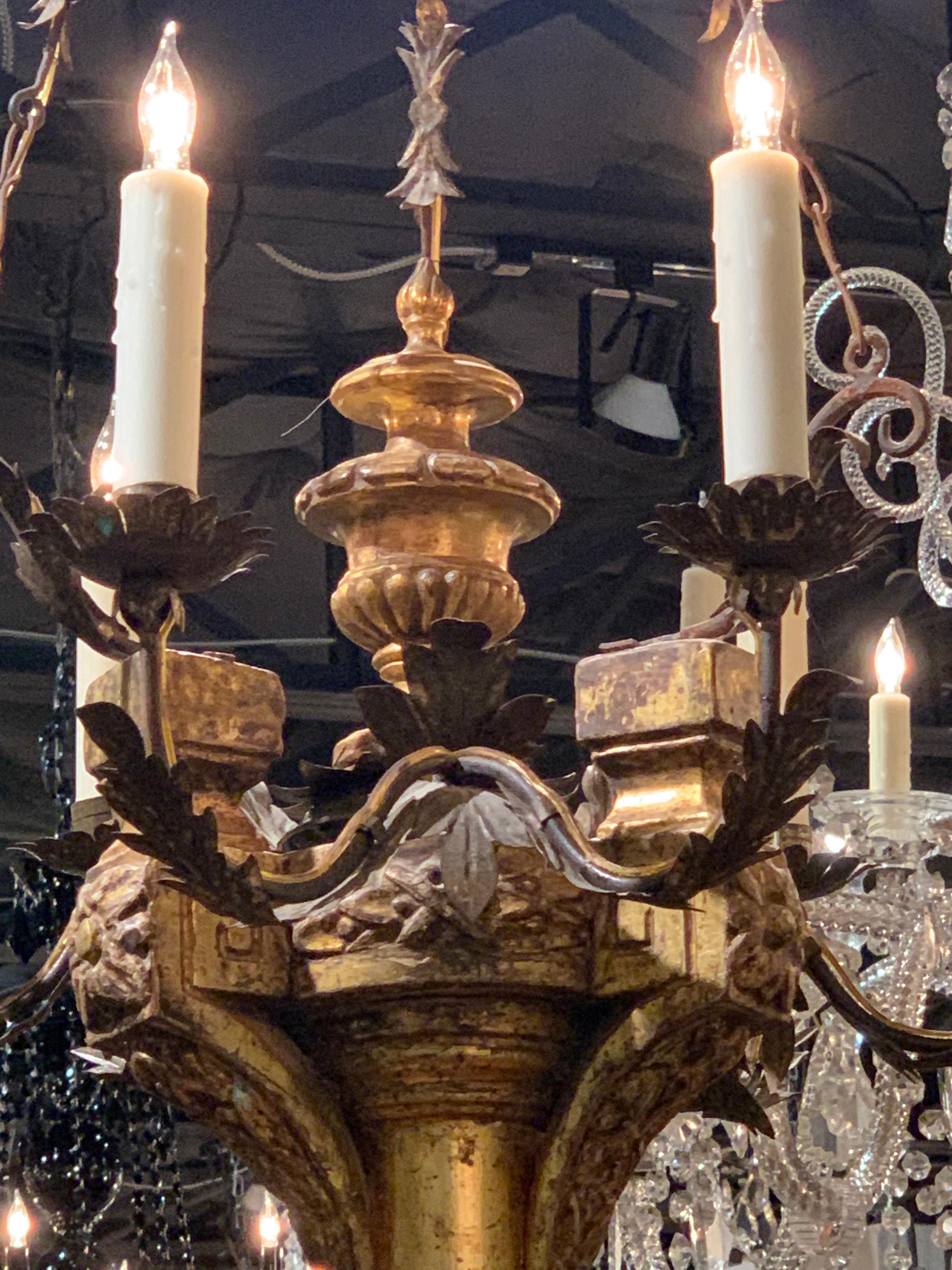 18th Century Italian Carved and Giltwood 6-Light Chandelier In Good Condition In Dallas, TX
