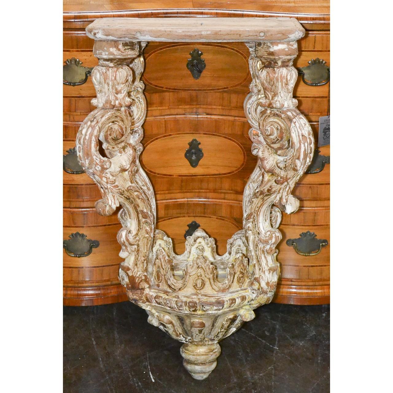 18th Century Italian Carved and Painted Wall Shelf In Good Condition For Sale In Dallas, TX
