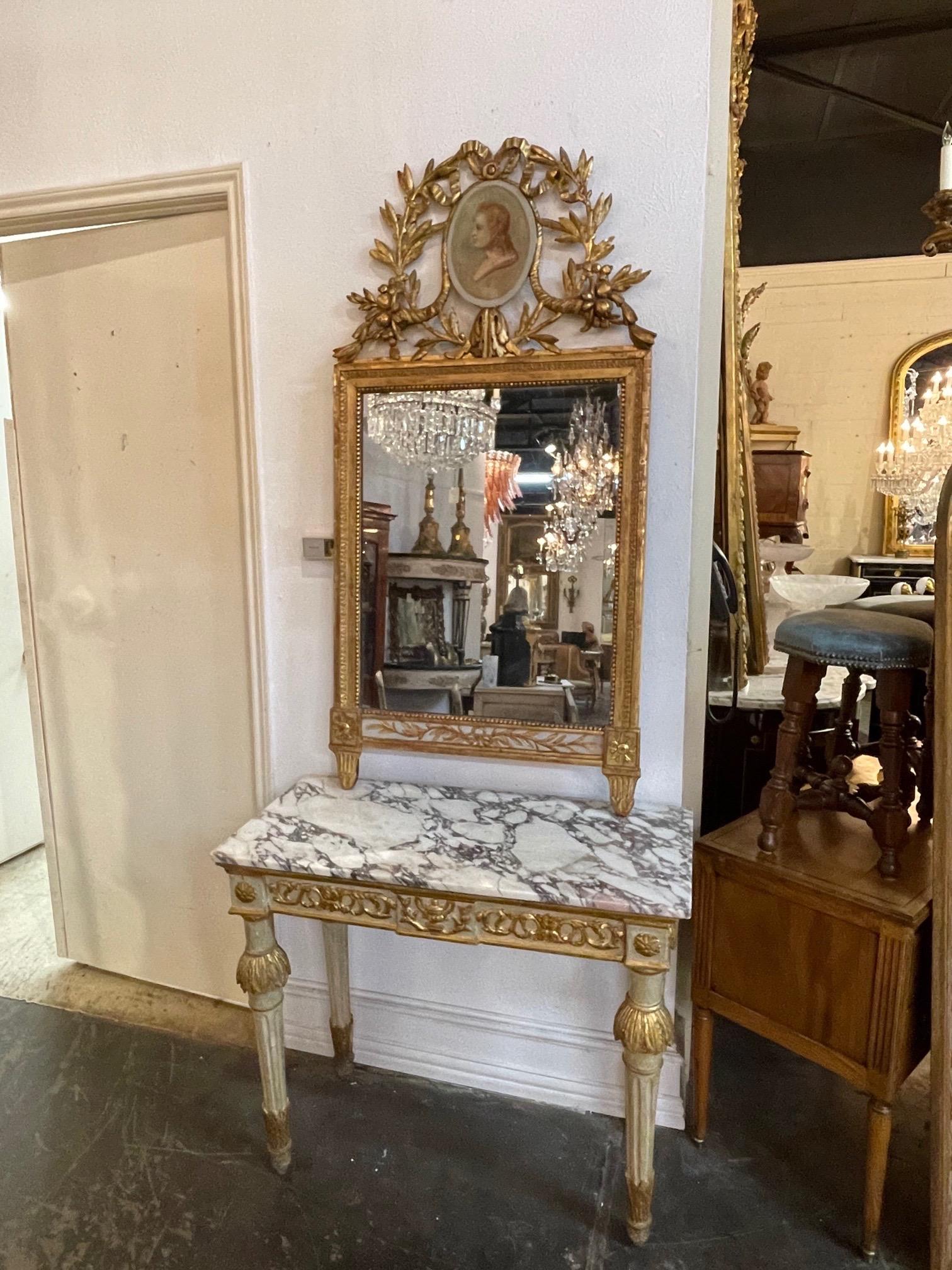 18th Century Italian Carved and Parcel Gilt Neoclassical Mirror In Good Condition In Dallas, TX