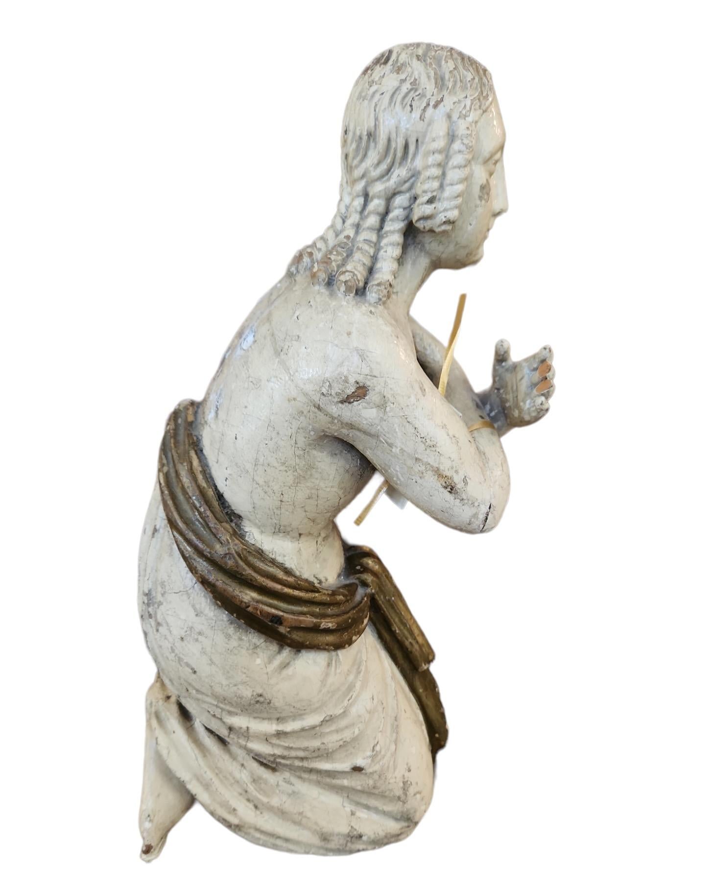 Figura tallada italiana del siglo XVIII Tallado a mano en venta