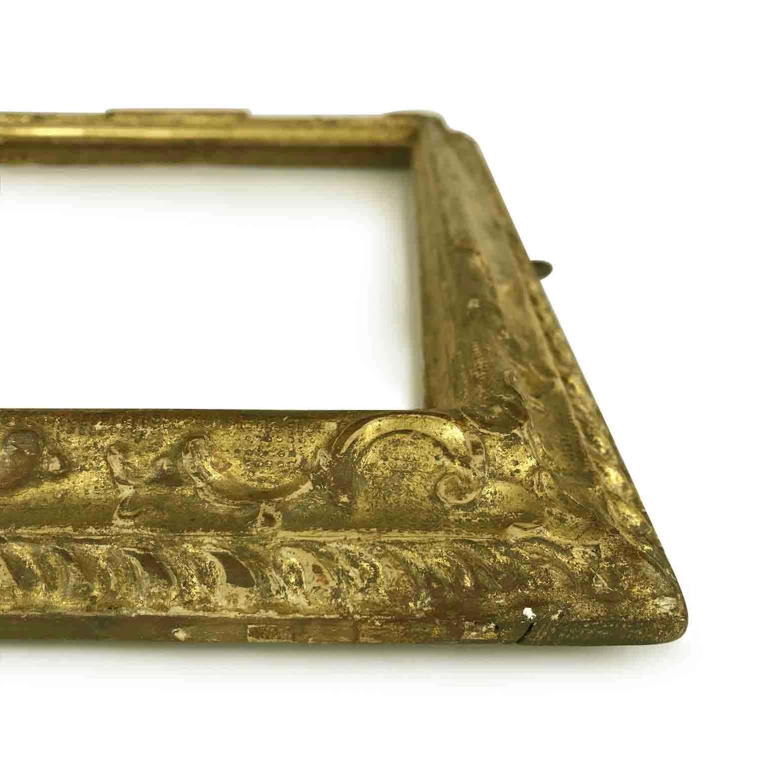 Hand-Carved 18th Century Italian Carved Giltwood Frame