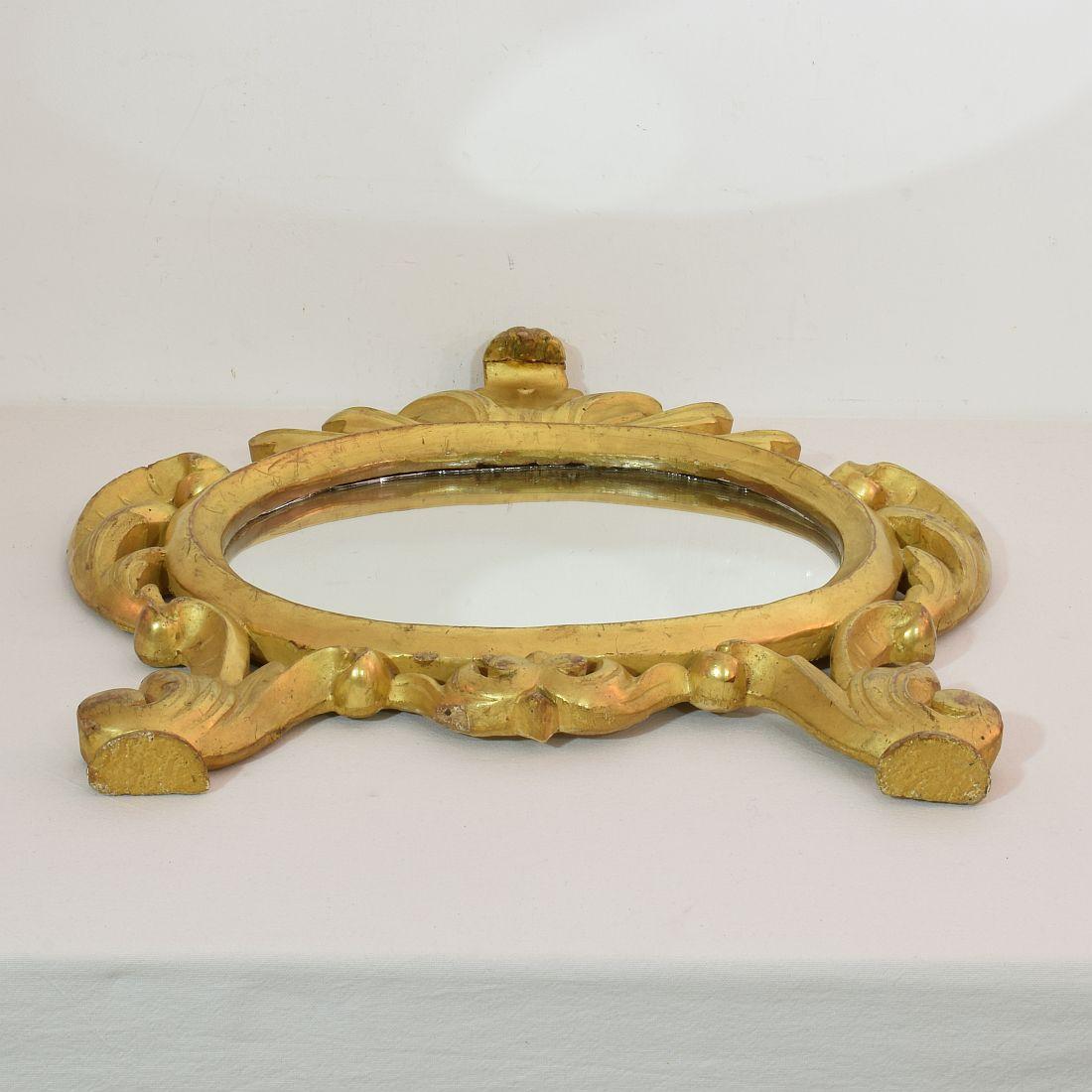 Miroir baroque italien en bois doré sculpté du XVIIIe siècle en vente 6