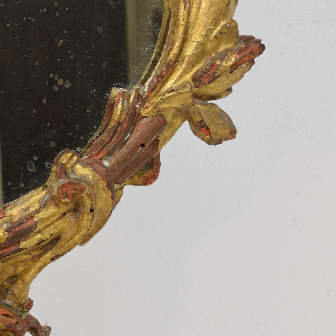 18. Jahrhundert, Italienischer geschnitzter Giltholz-Barockspiegel Standing Mirror im Angebot 9