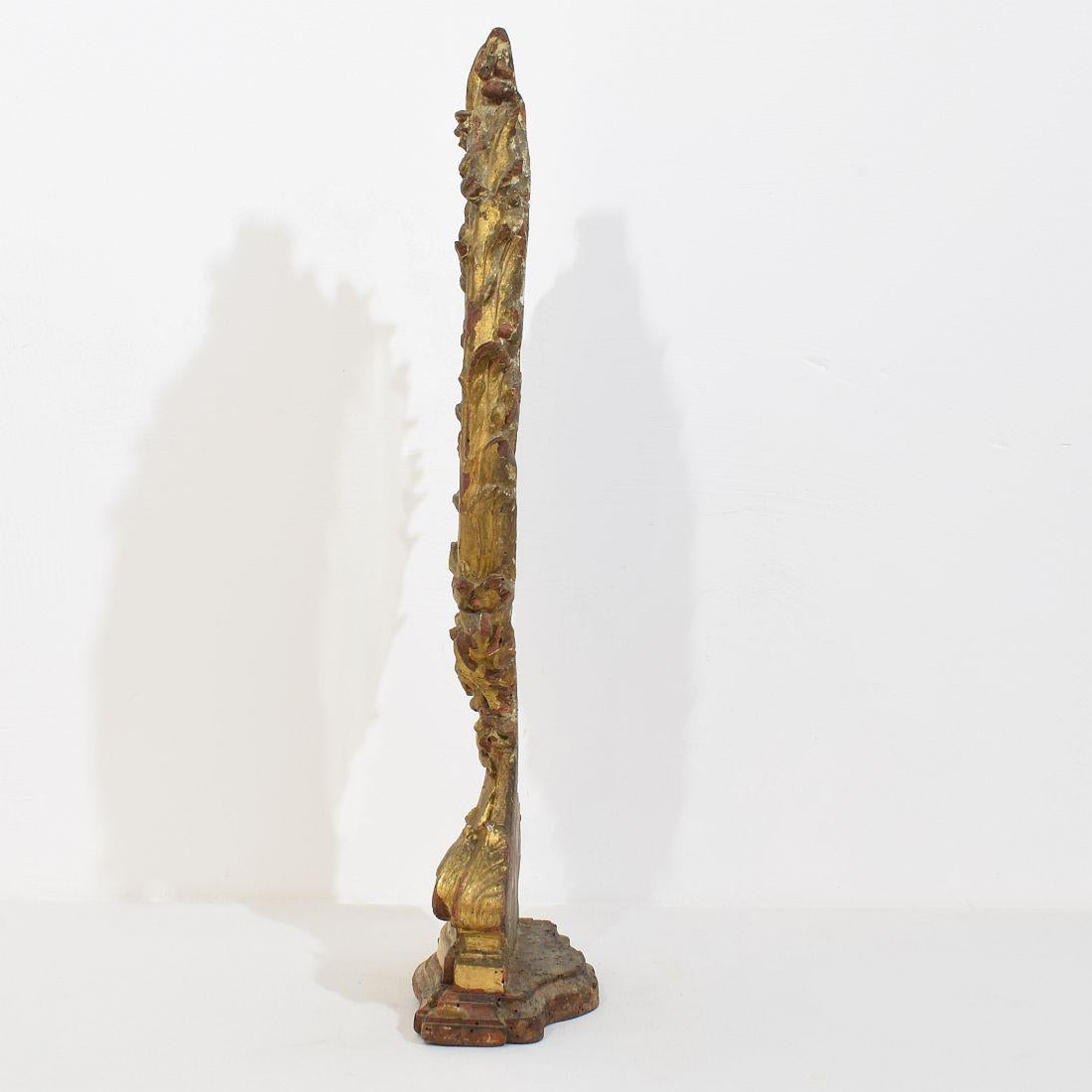 XVIIIe siècle et antérieur XVIIIe siècle, miroir baroque italien en bois doré sculpté en vente