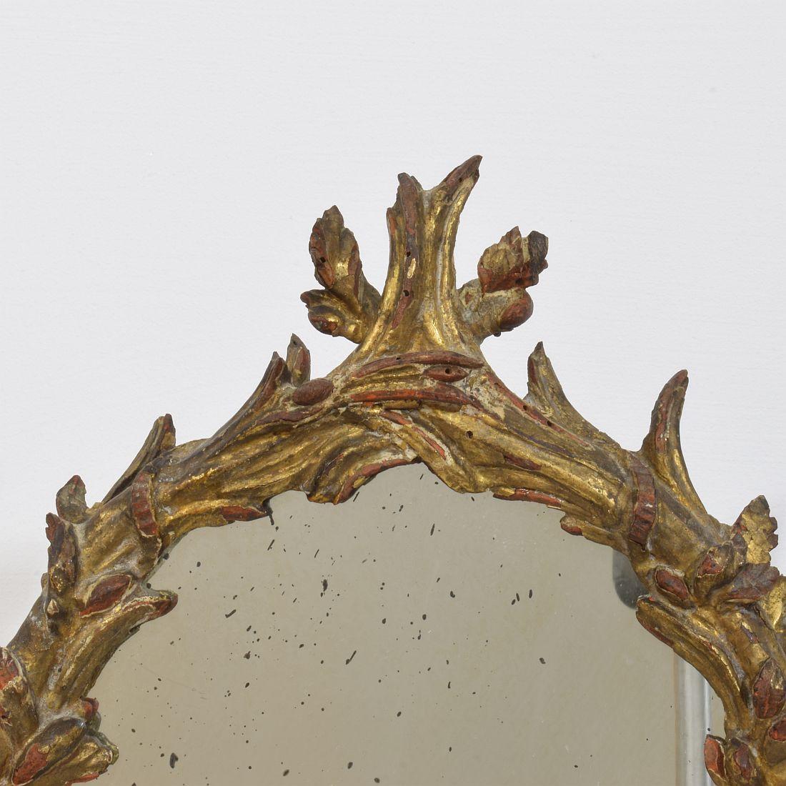 XVIIIe siècle, miroir baroque italien en bois doré sculpté en vente 2