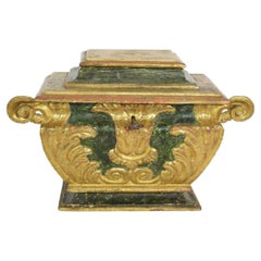 18th Century Italian Carved Giltwood Baroque Tabernacle