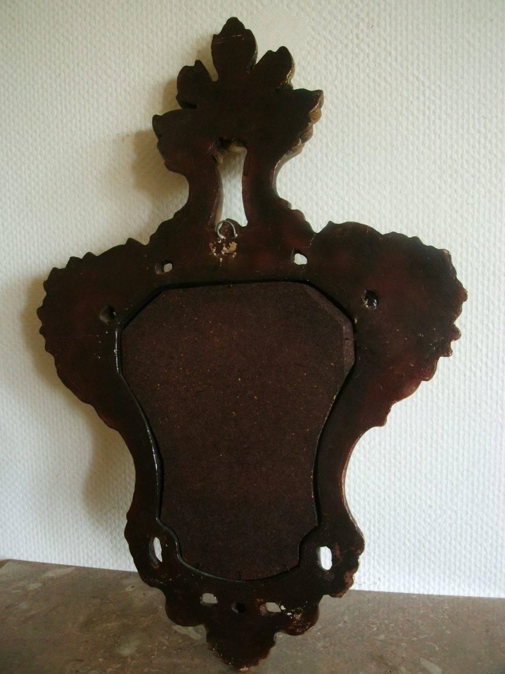 Wood 18th Century Italian Carved Giltwood Mirror For Sale