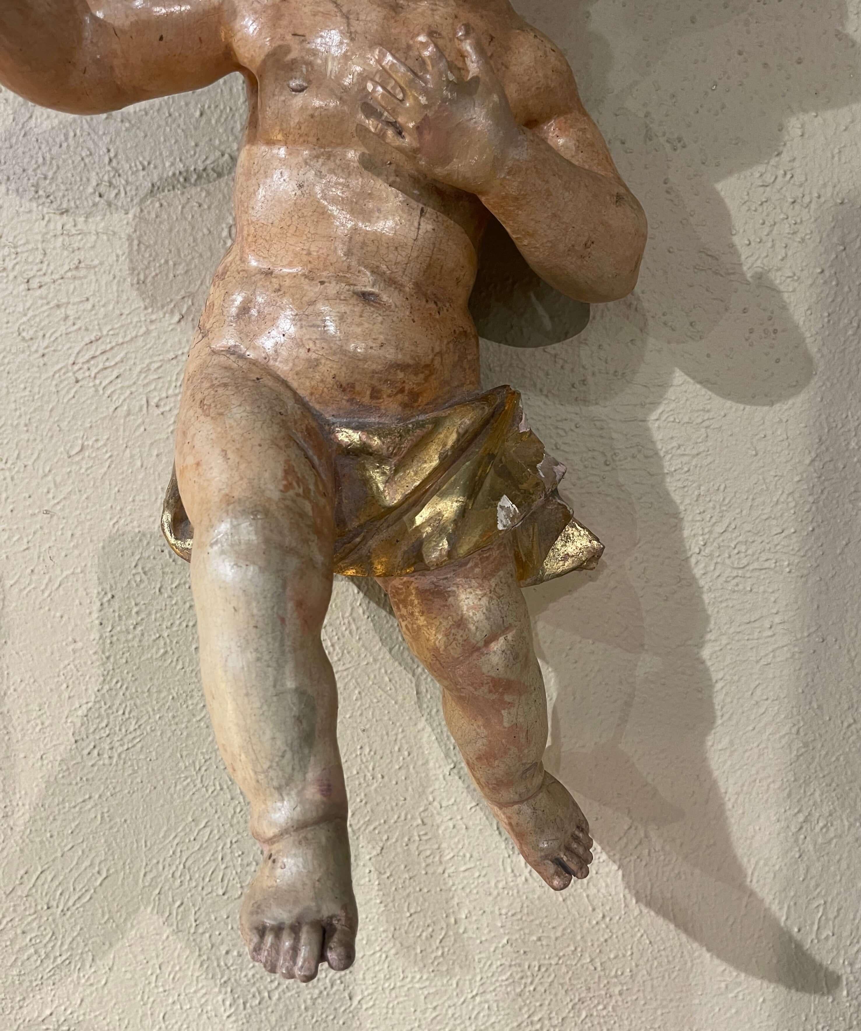 18th Century Italian Carved Giltwood Polychrome Cherub Sculpture In Good Condition For Sale In Dallas, TX
