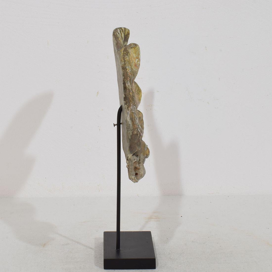 Italiano Ala di angelo barocco in legno dorato intagliato del XVIII secolo in vendita