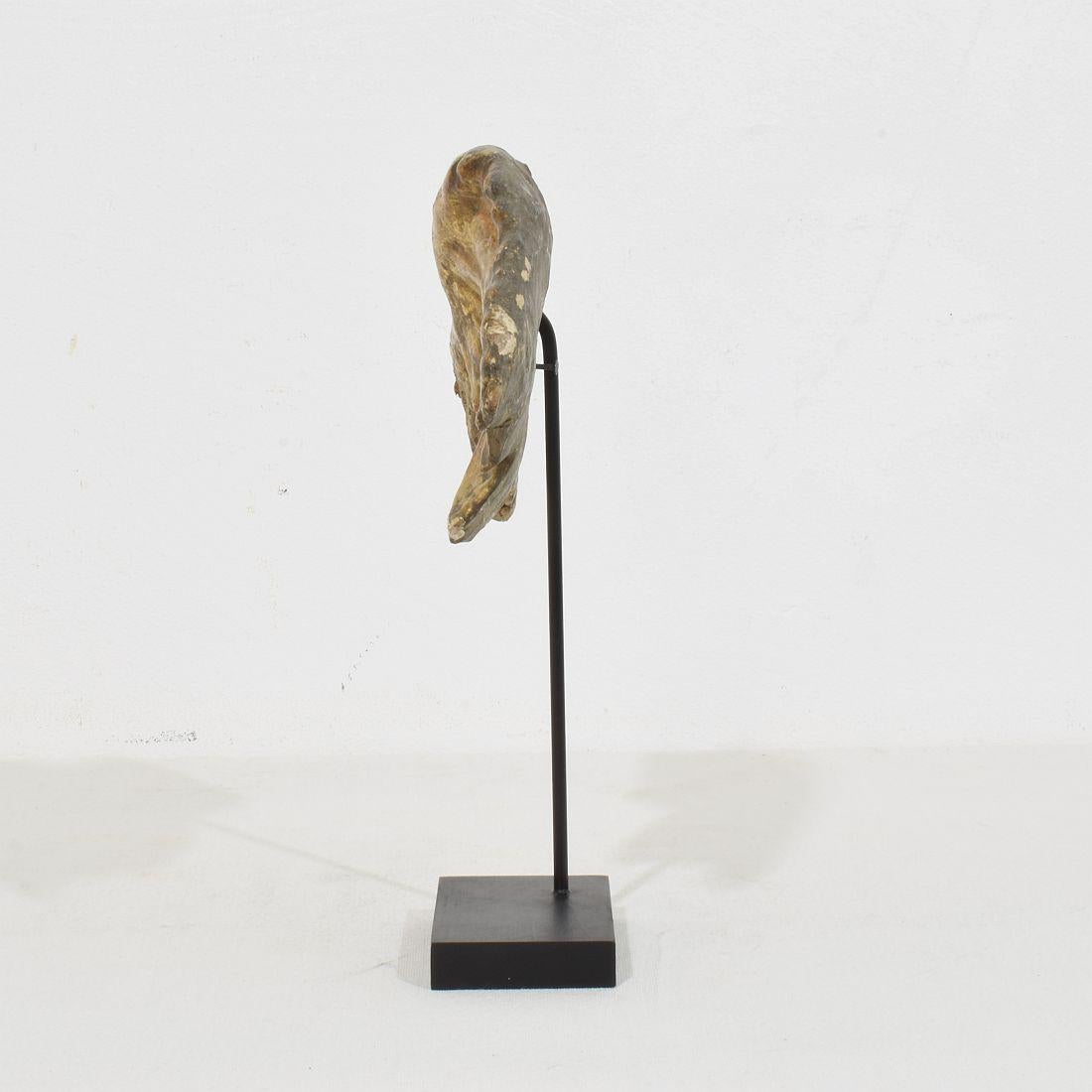 Ala di angelo barocco in legno dorato intagliato del XVIII secolo In condizioni buone in vendita a Buisson, FR