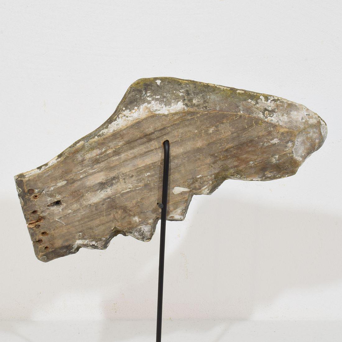 18. Jahrhundert, Italienischer geschnitzter Giltwood-Flügel eines Barockengels im Angebot 2