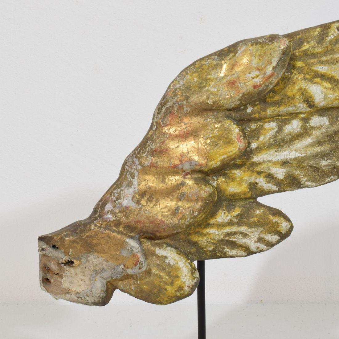 Ala di angelo barocco in legno dorato intagliato del XVIII secolo in vendita 1