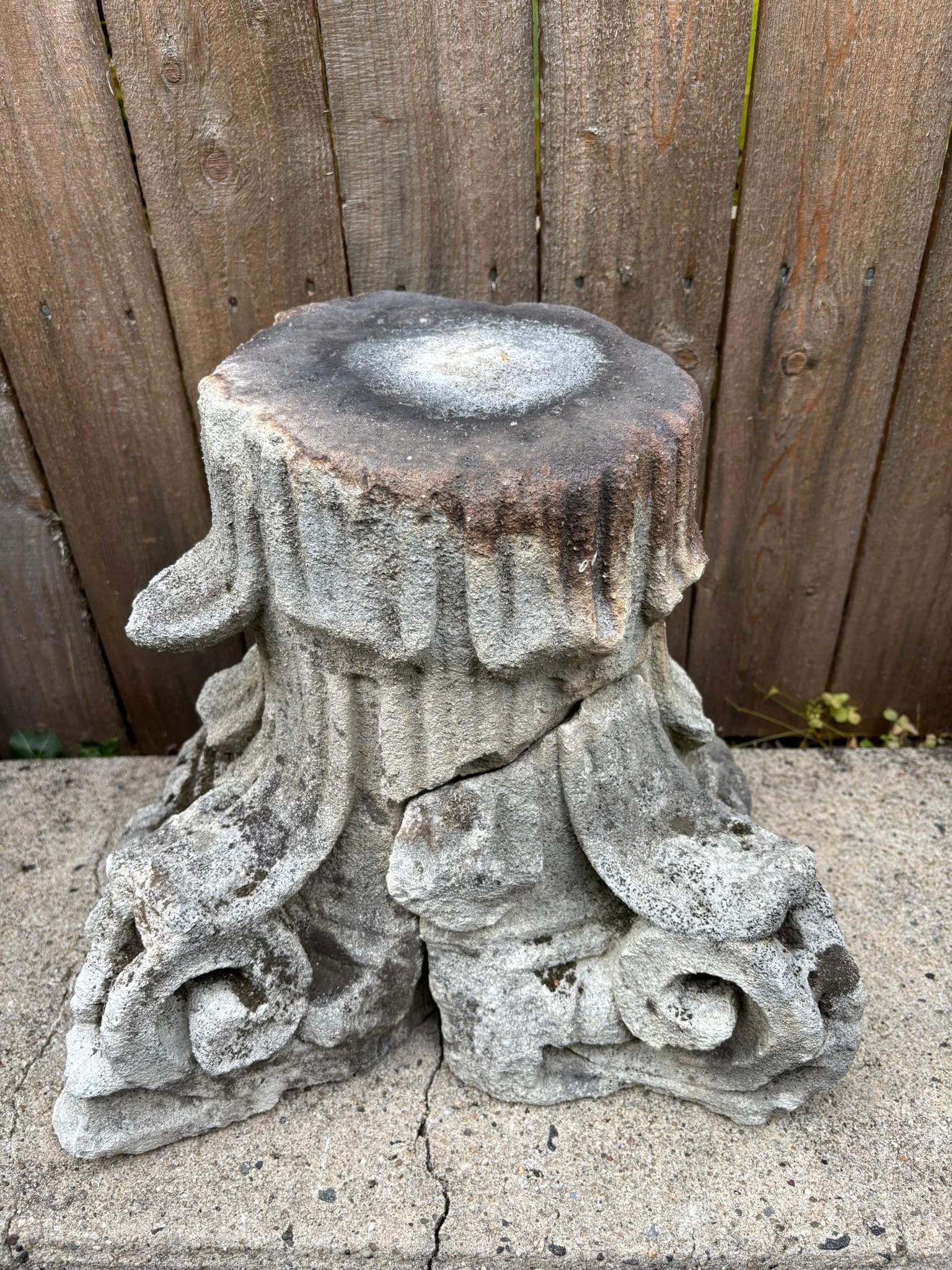 Néoclassique Chapiteau corinthien italien en pierre calcaire sculptée du 18e siècle en vente