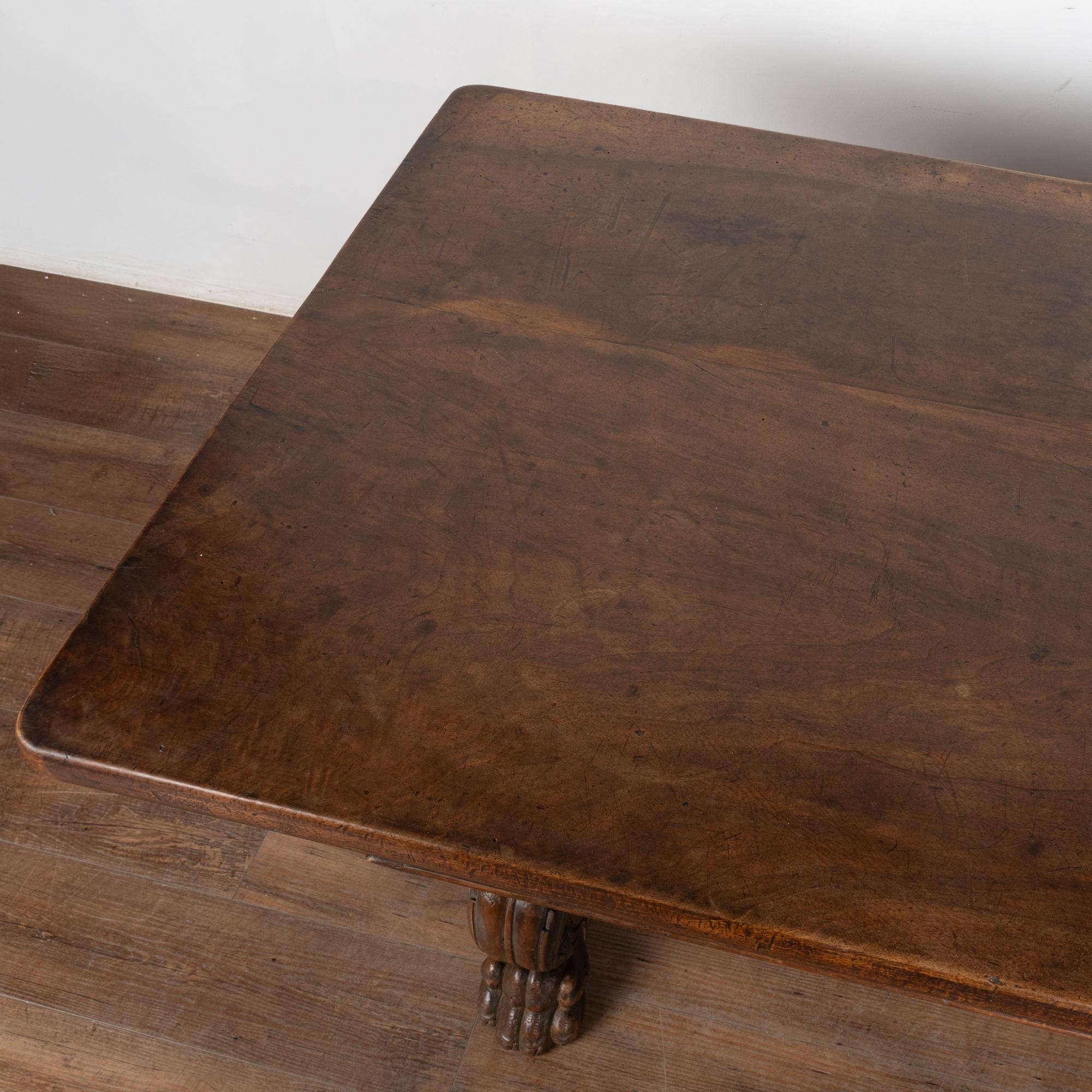 18th Century Italian Carved Walnut Desk or Console Table For Sale 2