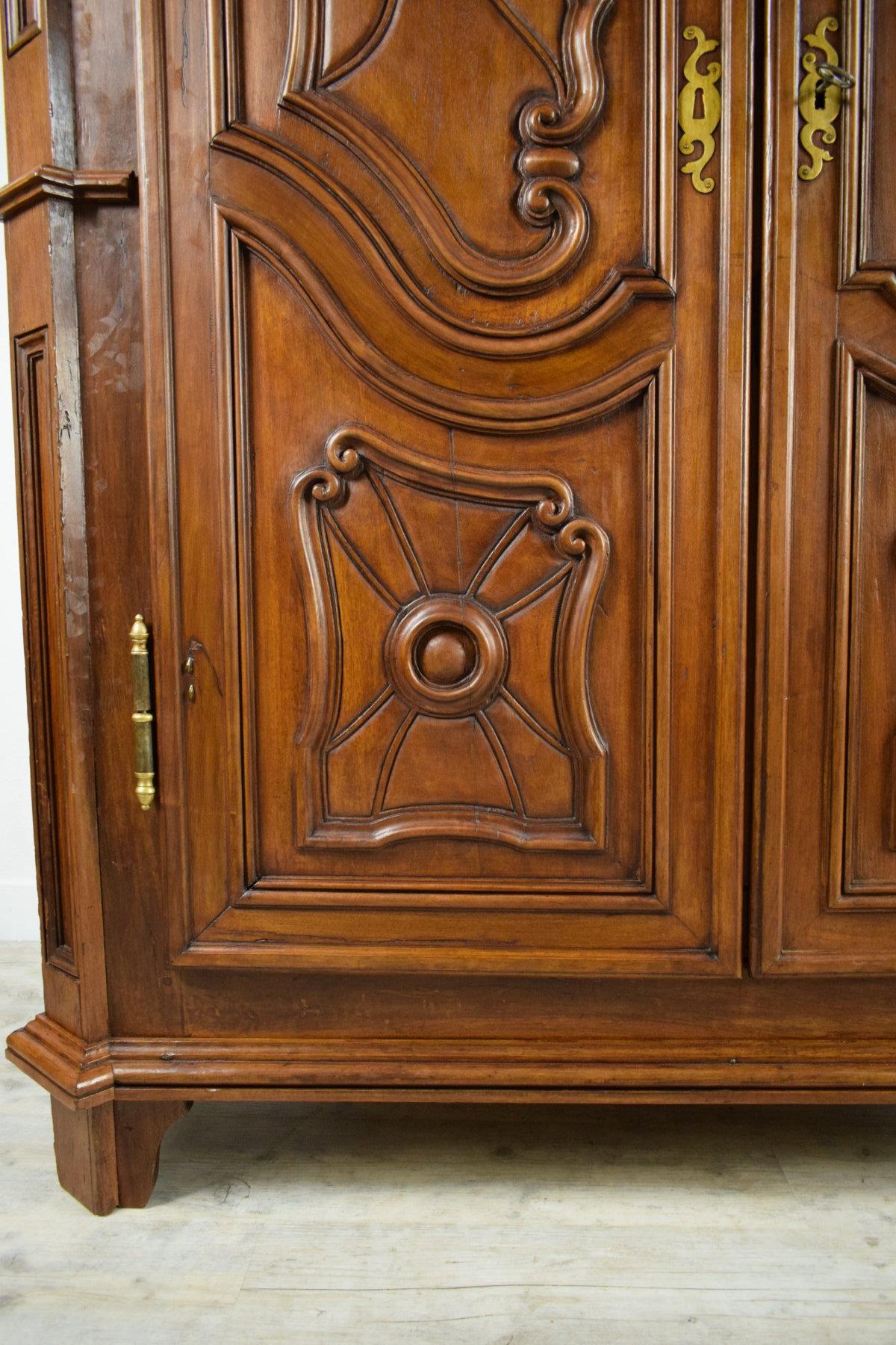 18th Century Italian Carved Walnut Wood Wardrobe  3