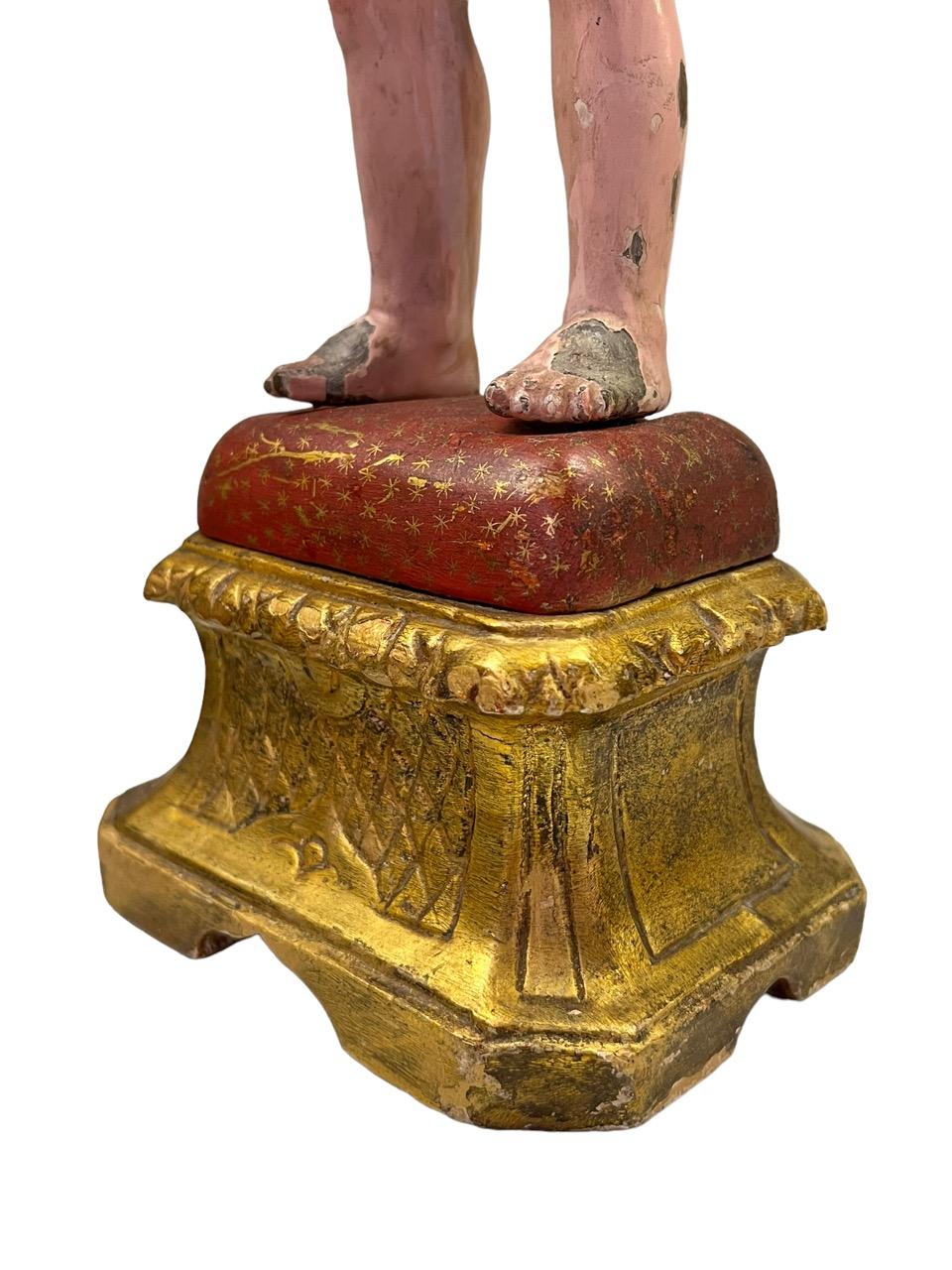 Italienische geschnitzte und polychromierte Figur aus Holz mit Baby Jesus aus dem 18. Jahrhundert 4