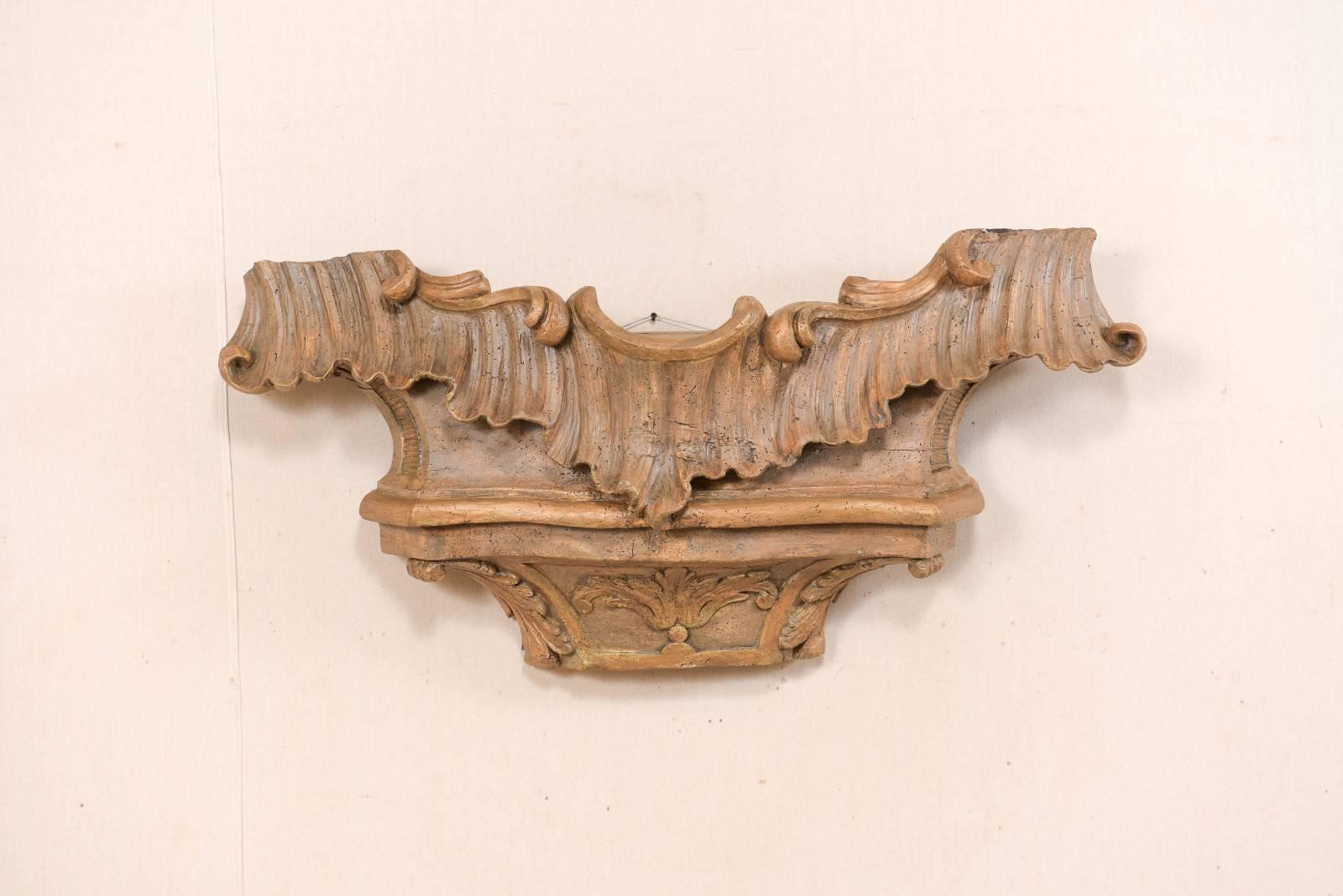 18th Century Italian Carved Wood Wall Plaque Fragment In Good Condition In Atlanta, GA