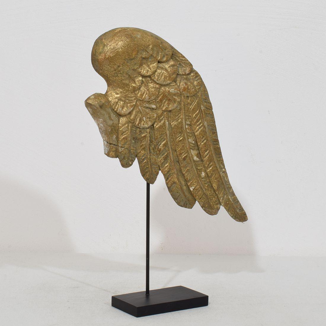 Hand-Carved 18th Century, Italian Carved Wooden Wing of a Baroque Angel For Sale