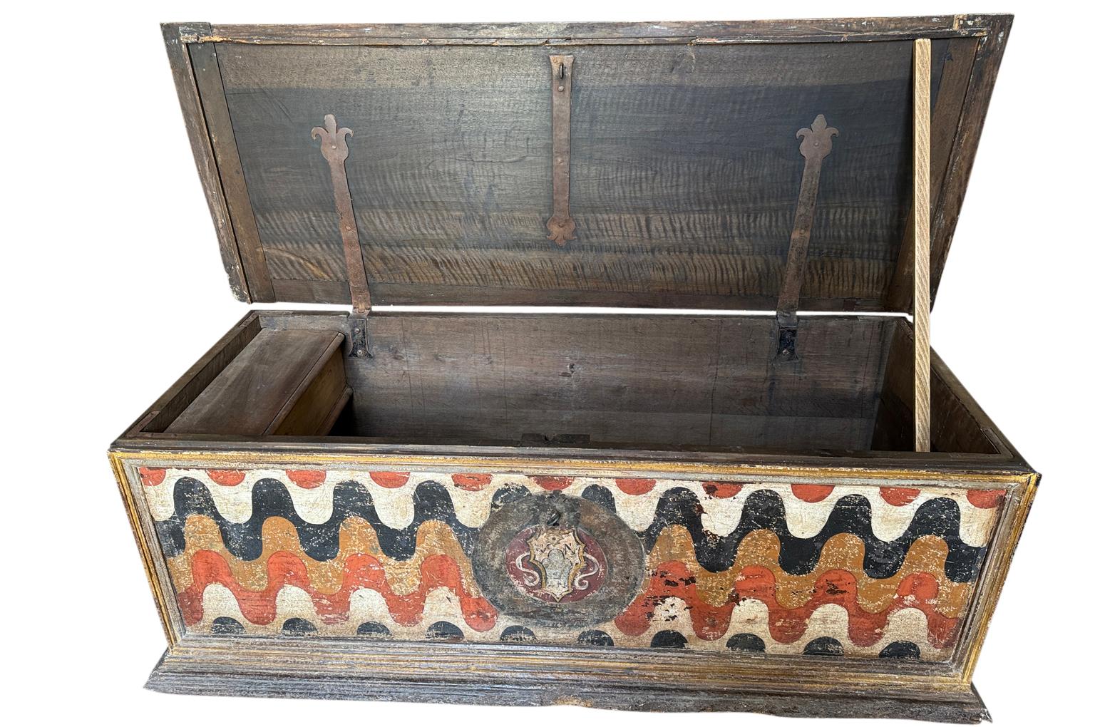 18th Century Italian Cassapanca For Sale 10