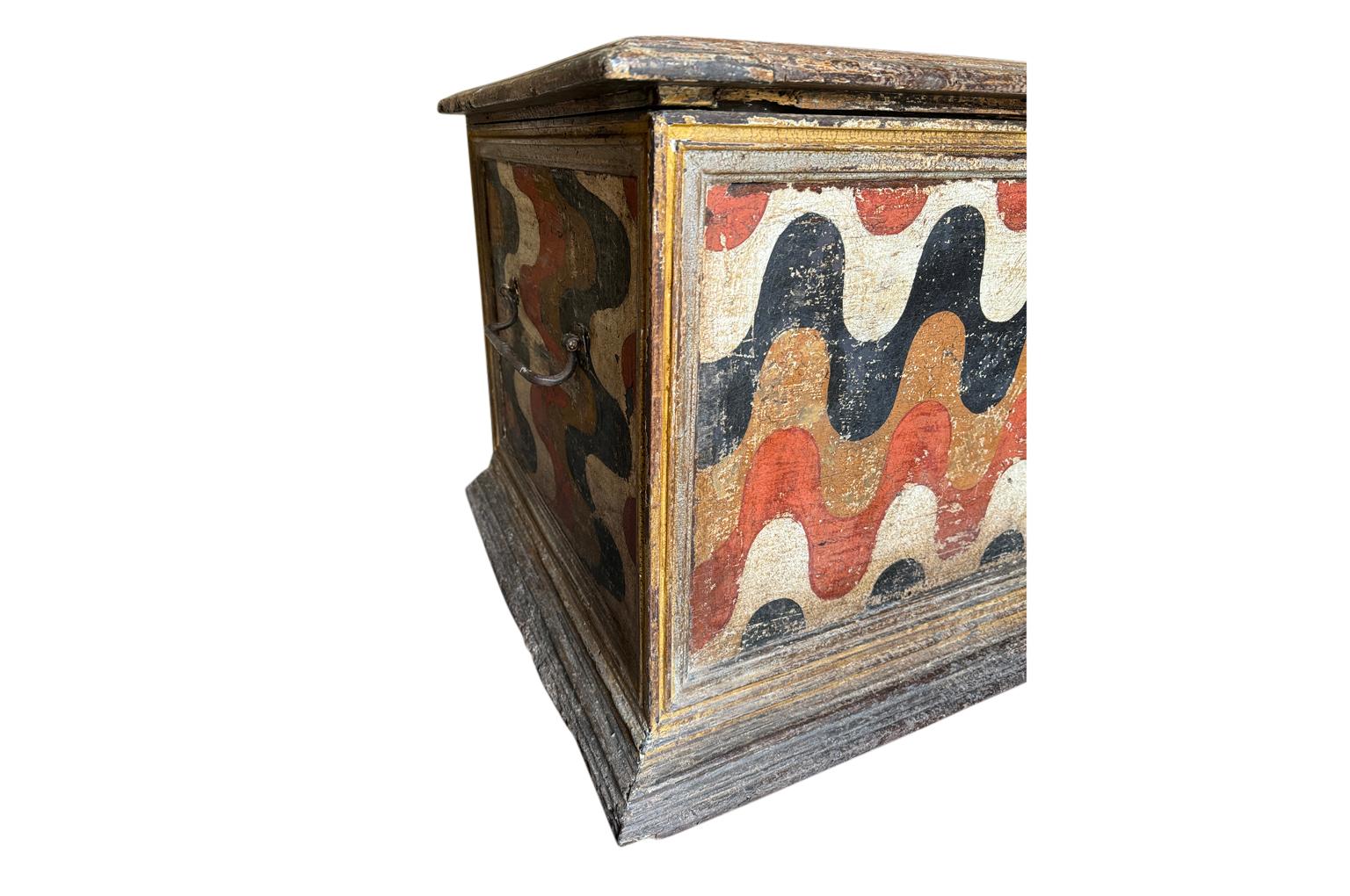 18th Century Italian Cassapanca For Sale 1